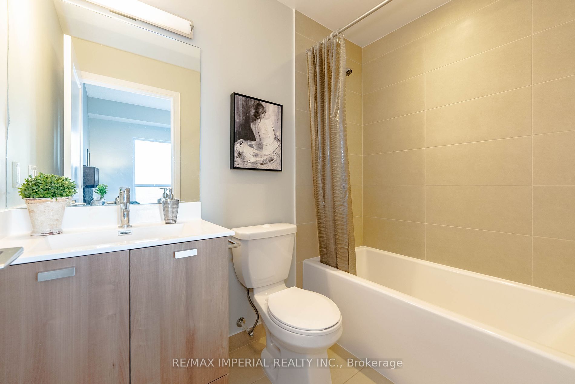 275 Village Green Sq, #2916
