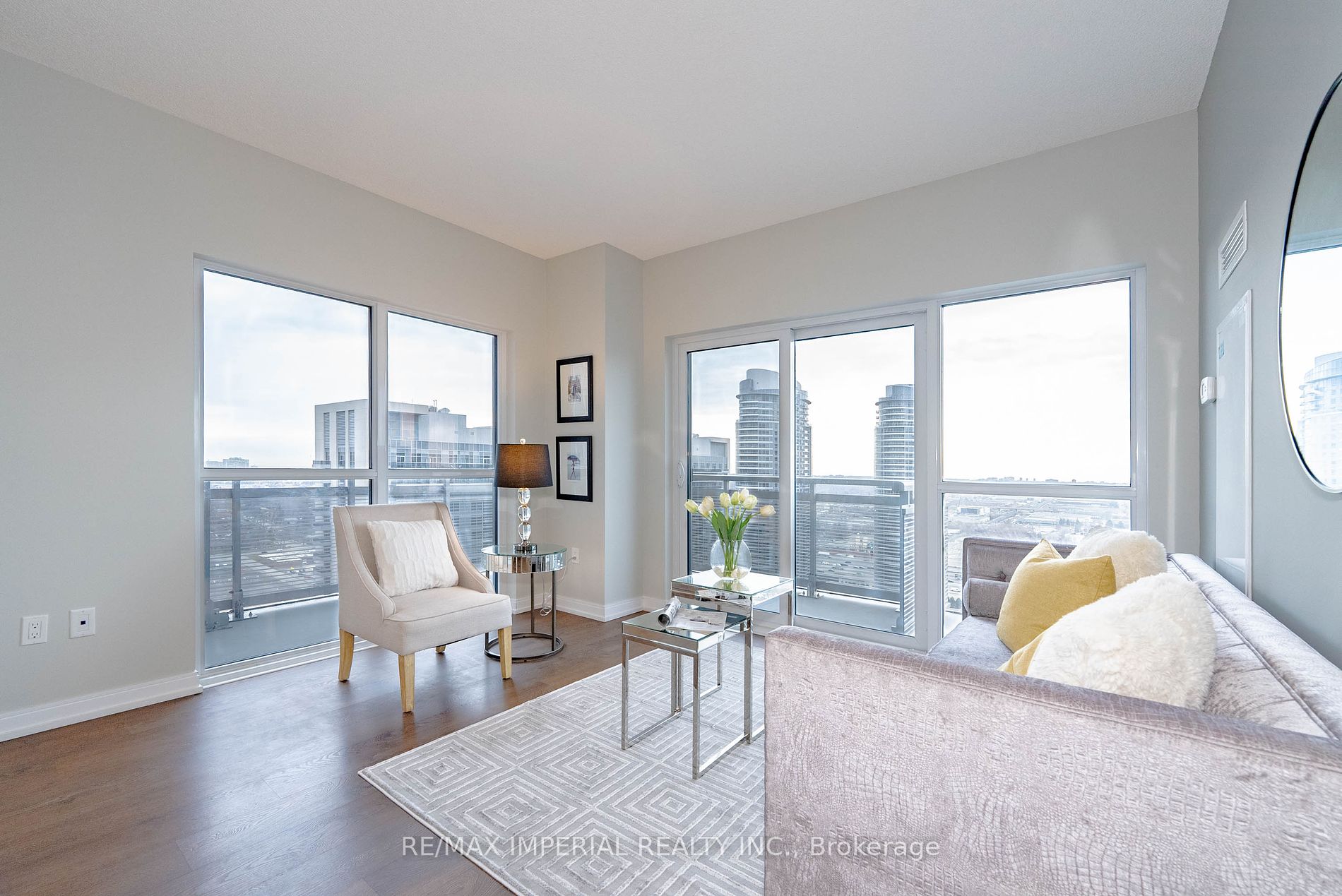 275 Village Green Sq, #2916