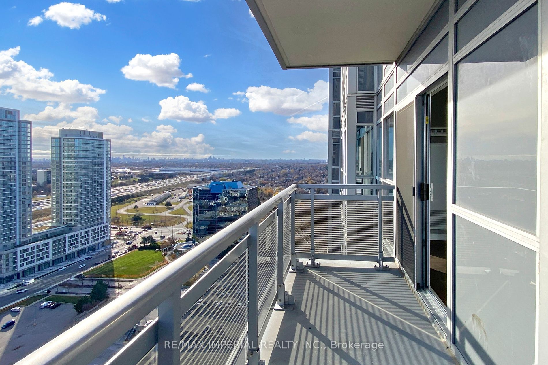 275 Village Green Sq, #2916