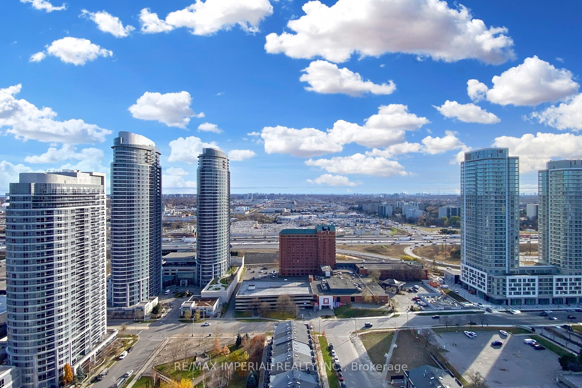 275 Village Green Sq, #2916