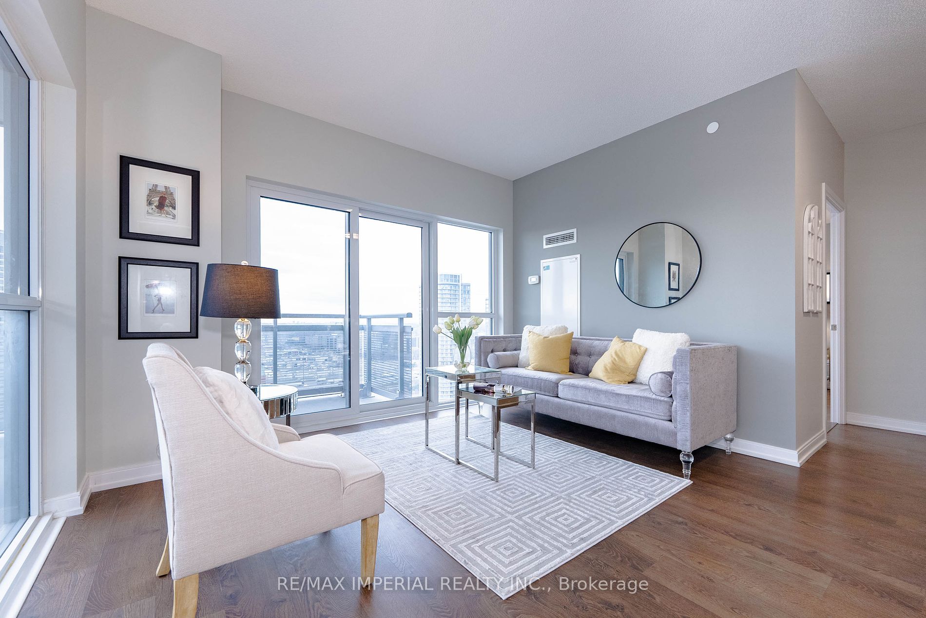 275 Village Green Sq, #2916