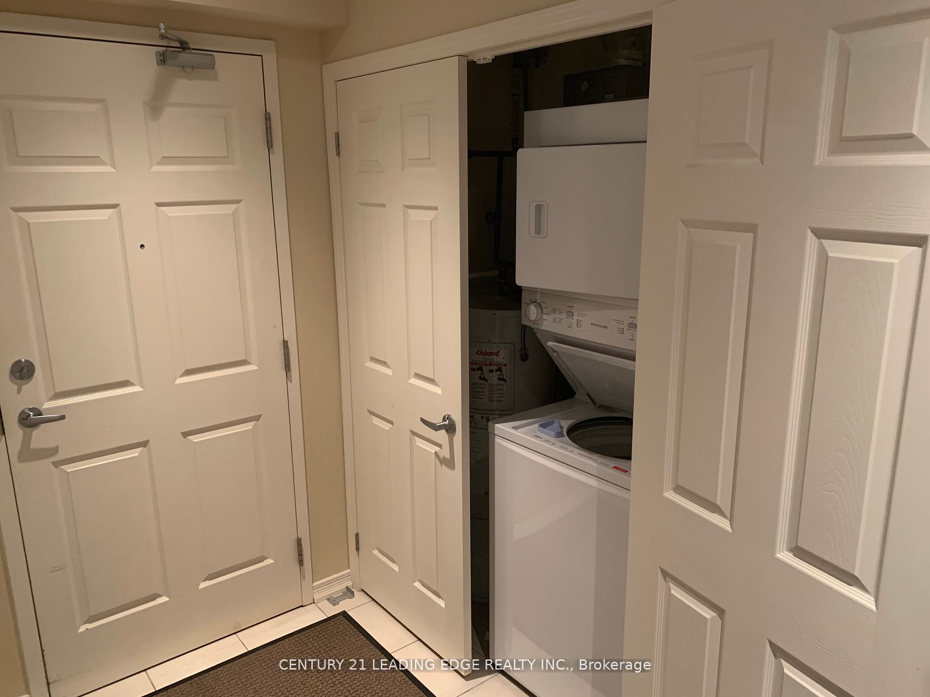 61 Clarington Boulevard, #208