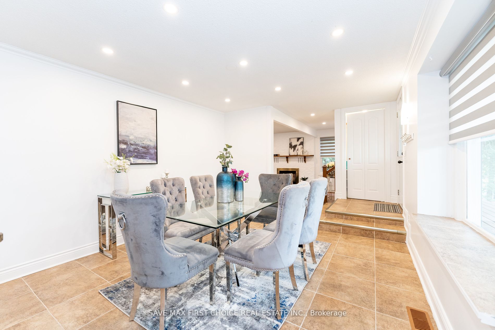 180 Columbus Rd W