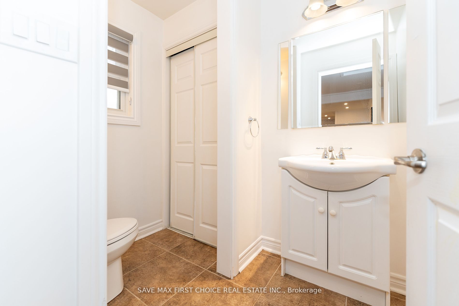 180 Columbus Rd W