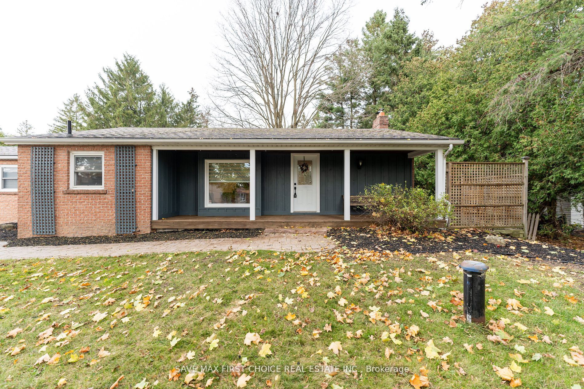 180 Columbus Rd W
