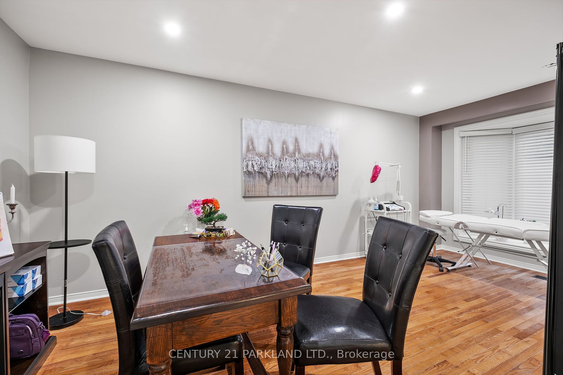 87 Bonacres Ave