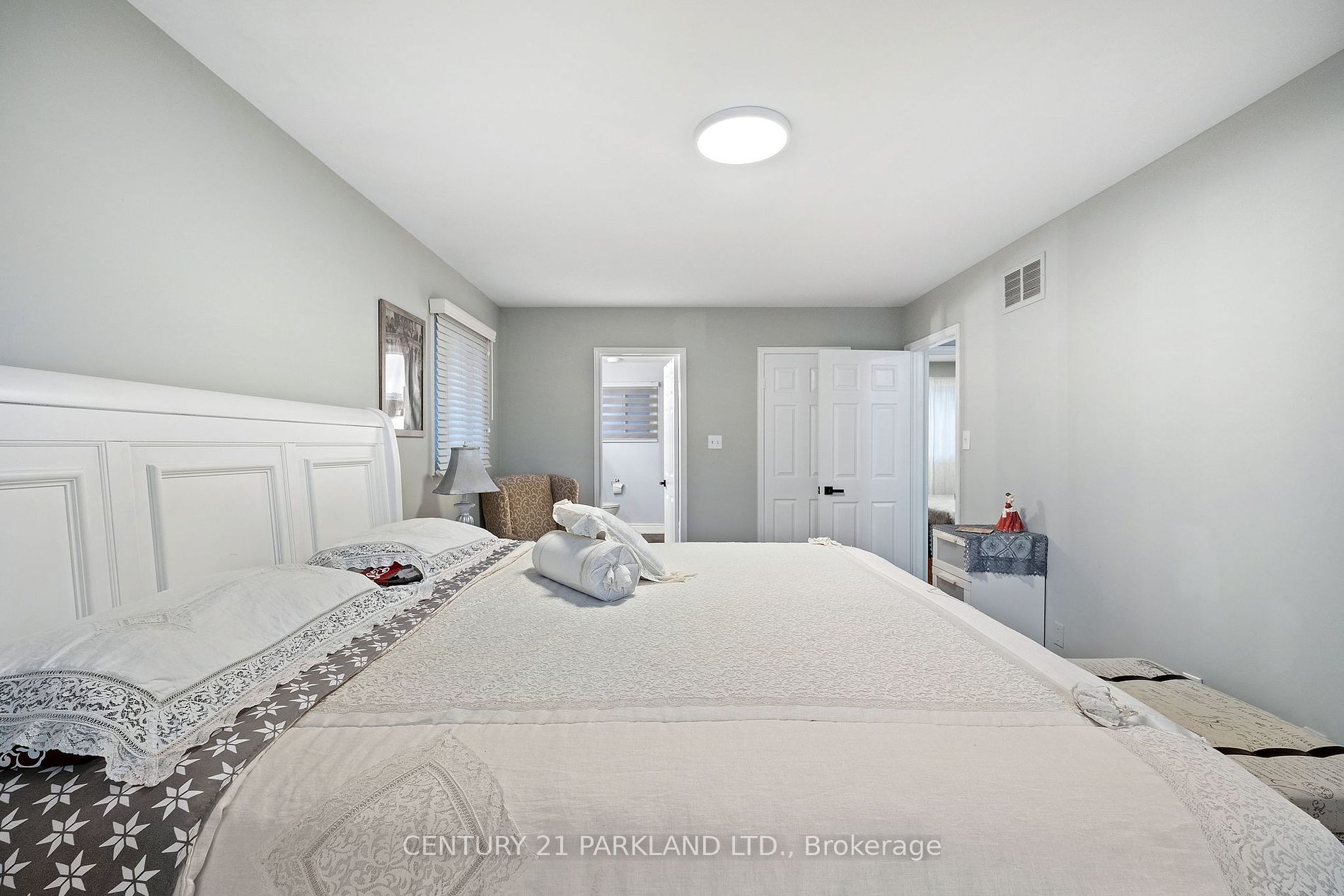 87 Bonacres Ave