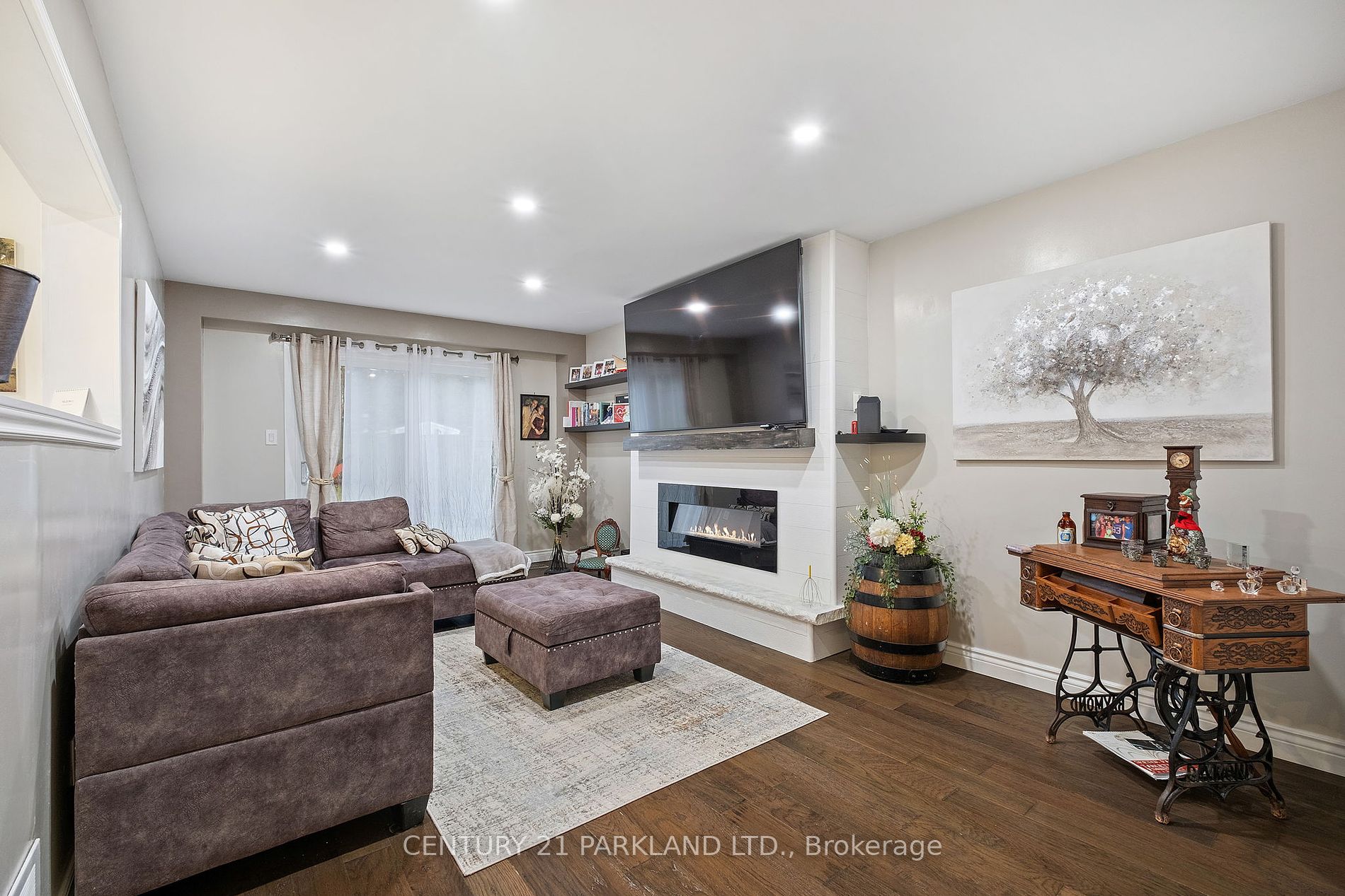87 Bonacres Ave
