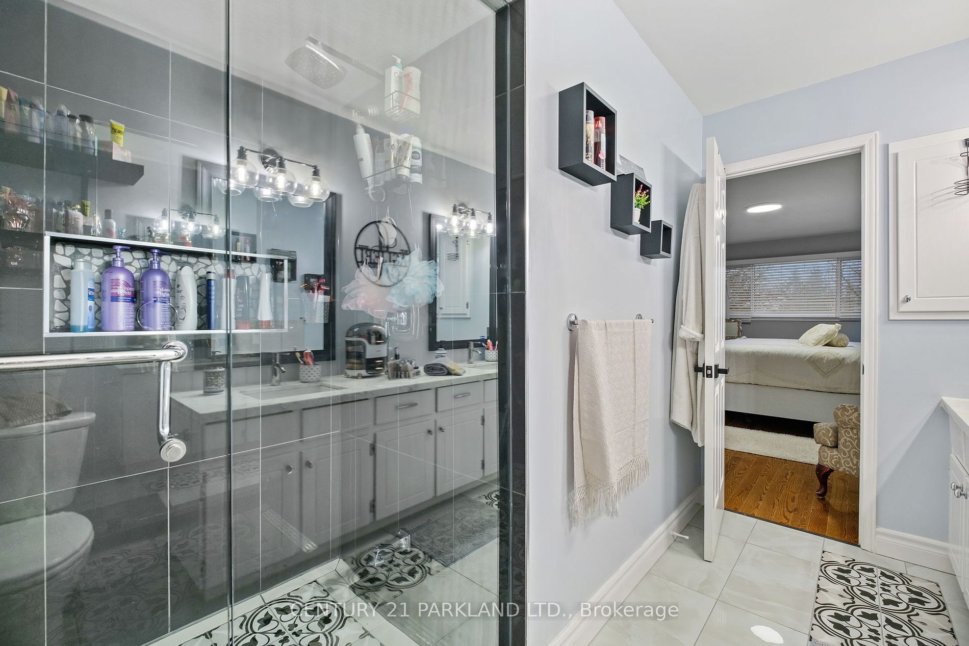 87 Bonacres Ave