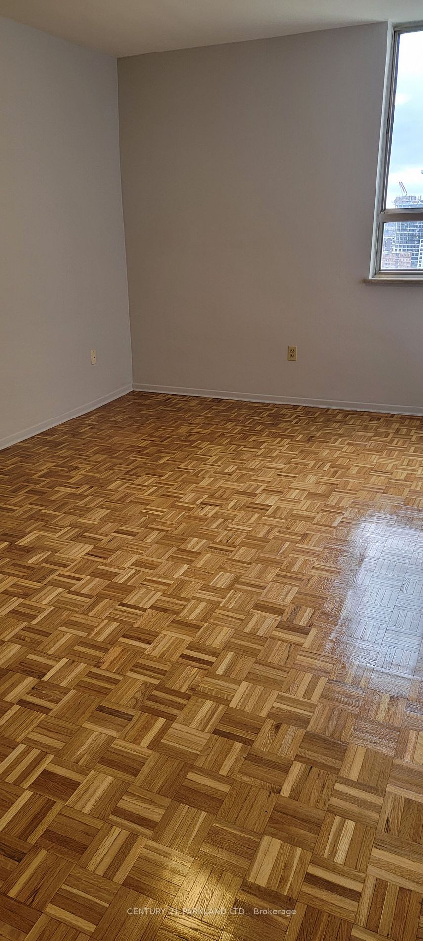 1 Massey Sq, #2714