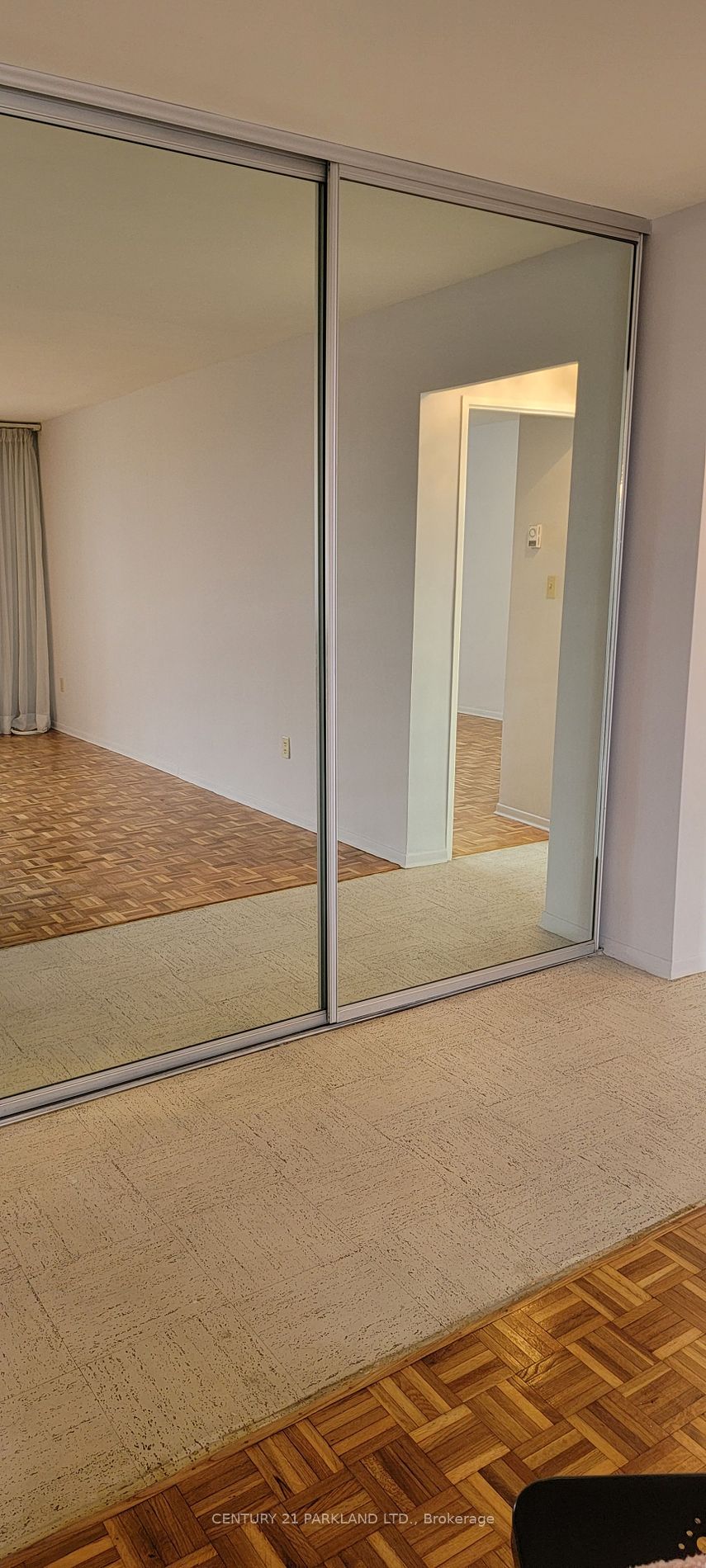 1 Massey Sq, #2714