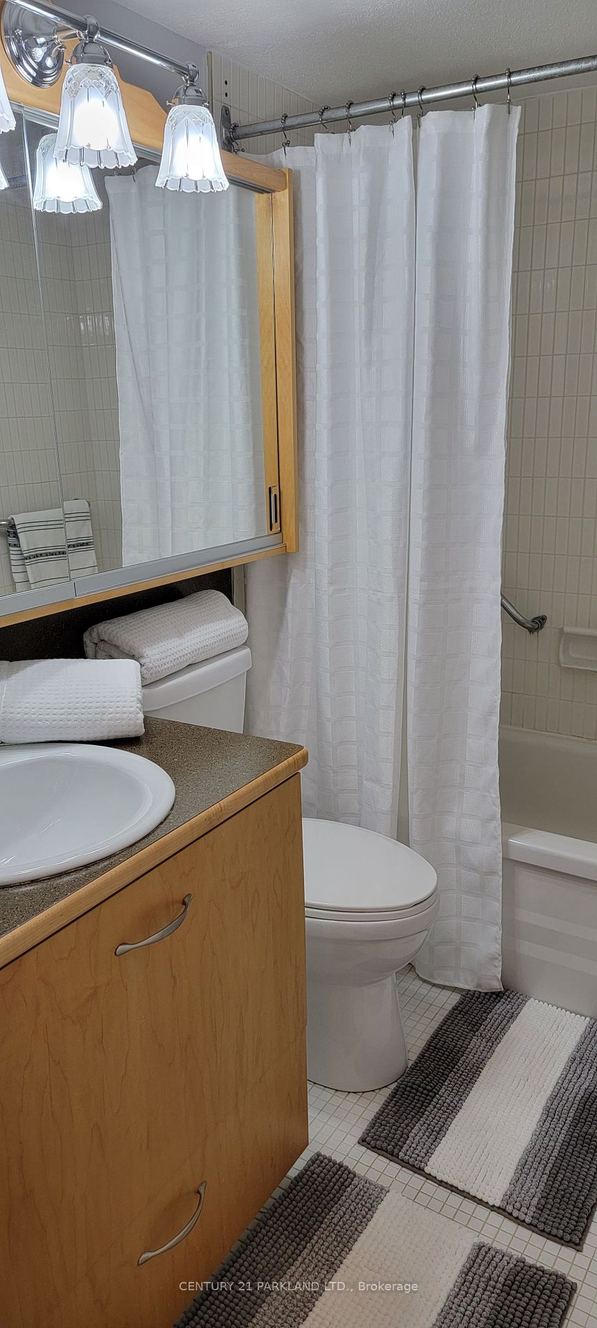 1 Massey Sq, #2714