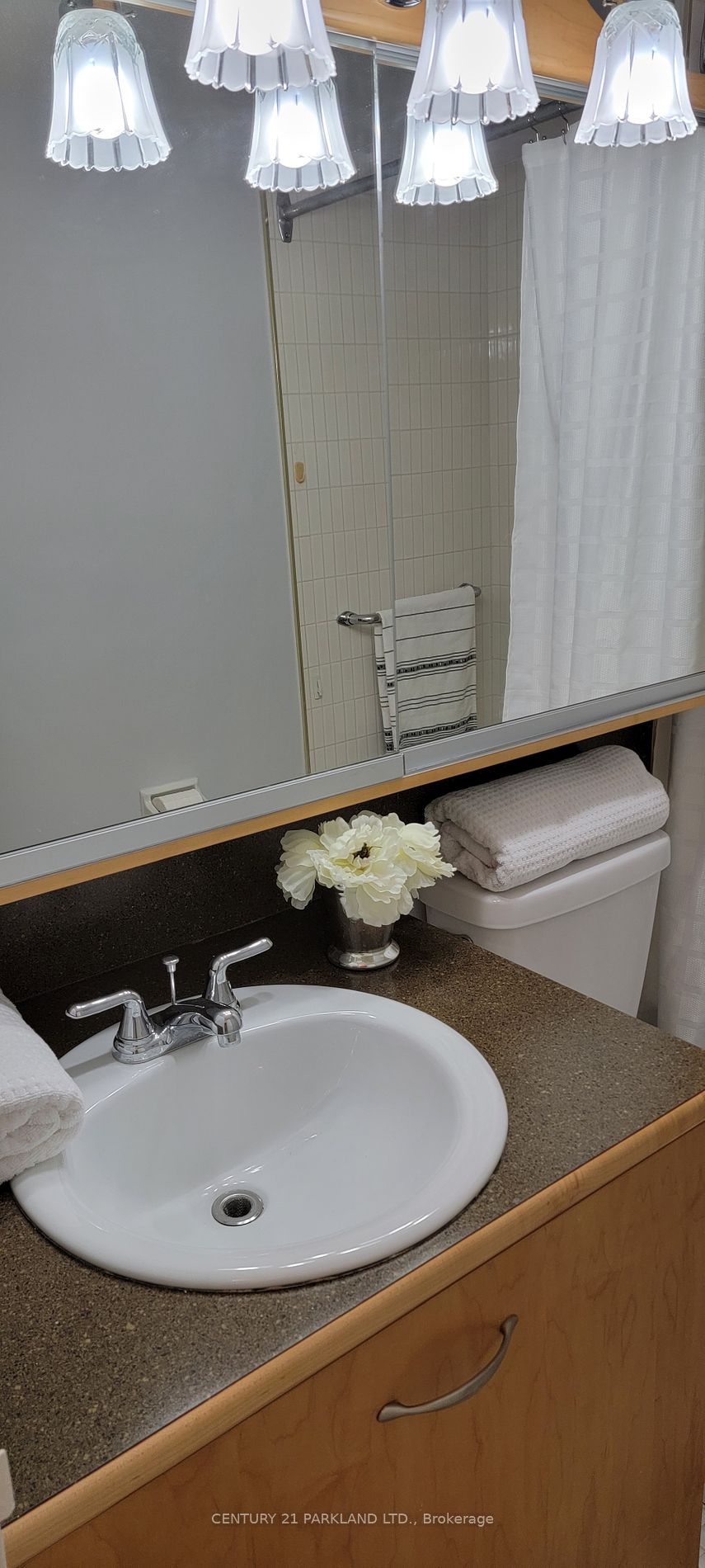 1 Massey Sq, #2714