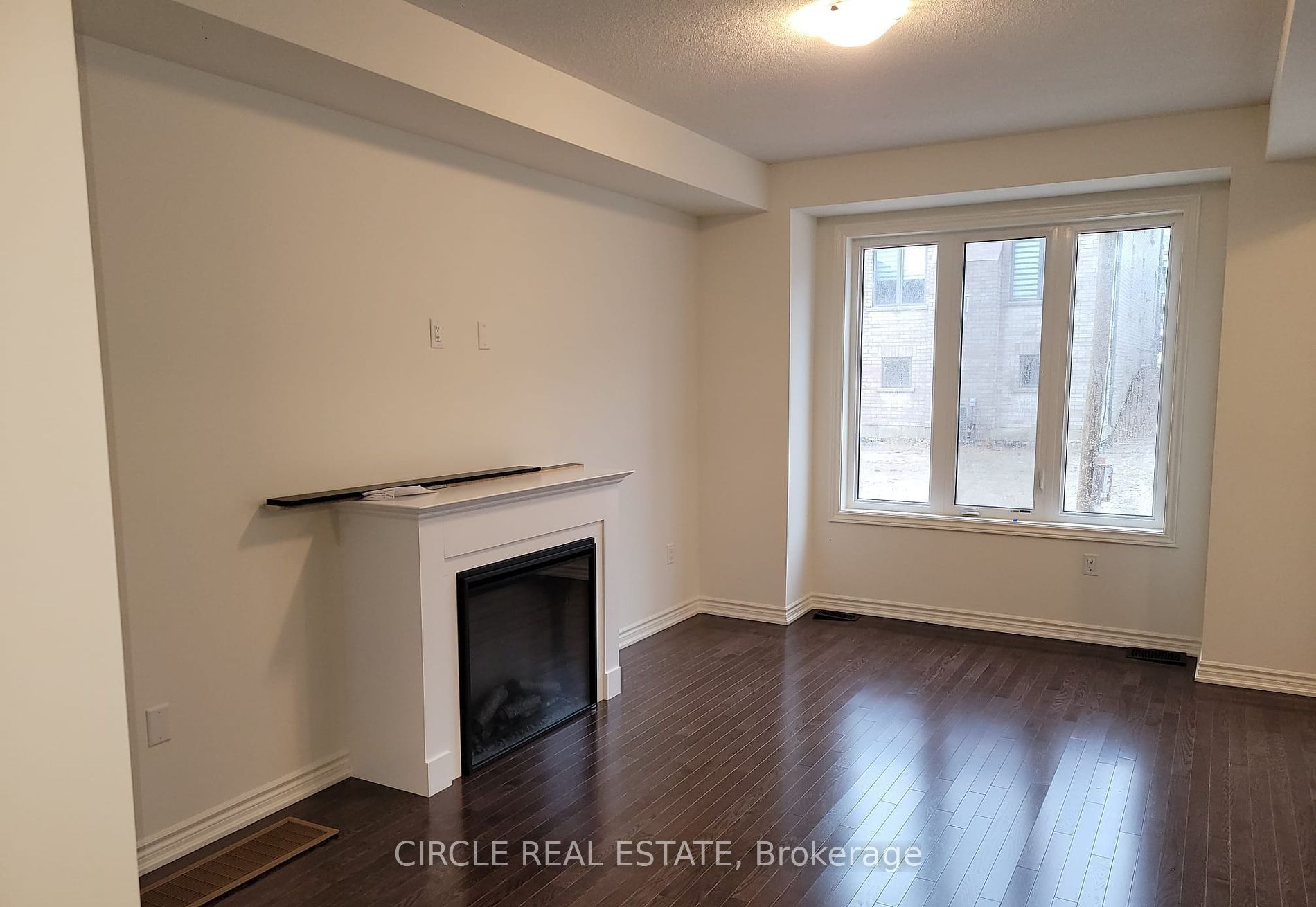 1222 Rexton Dr