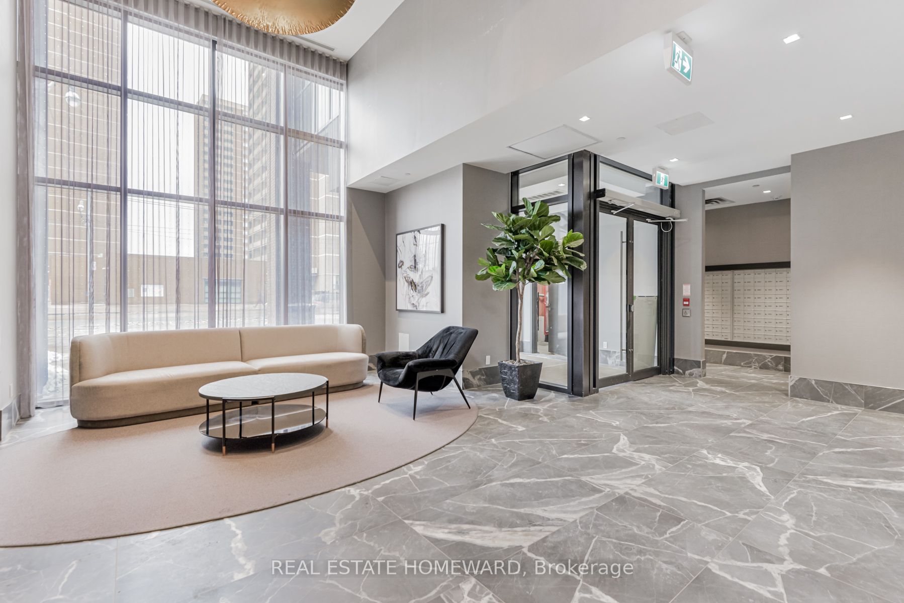 286 MAIN Street #905