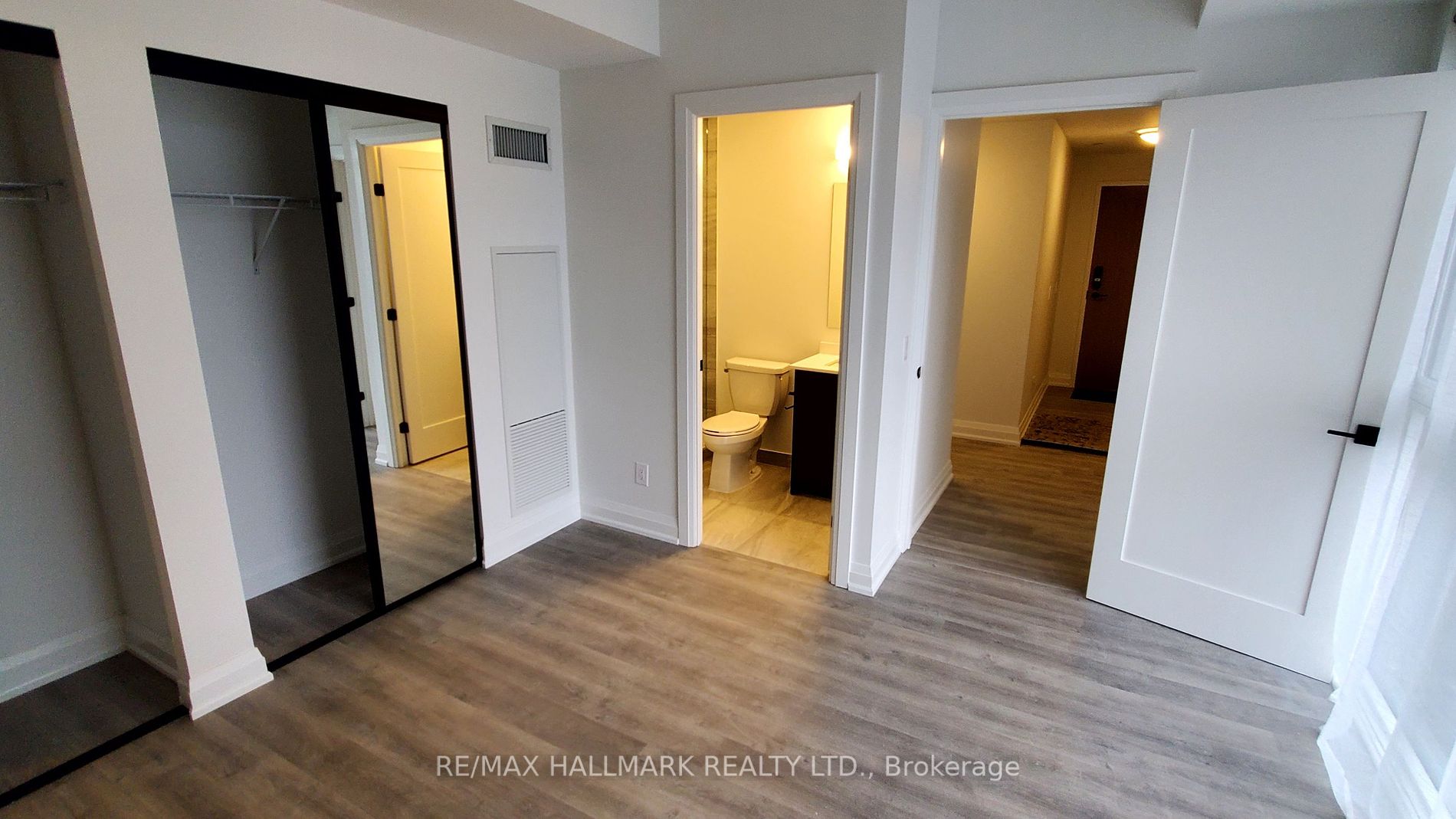 2369 Danforth Avenue, #403