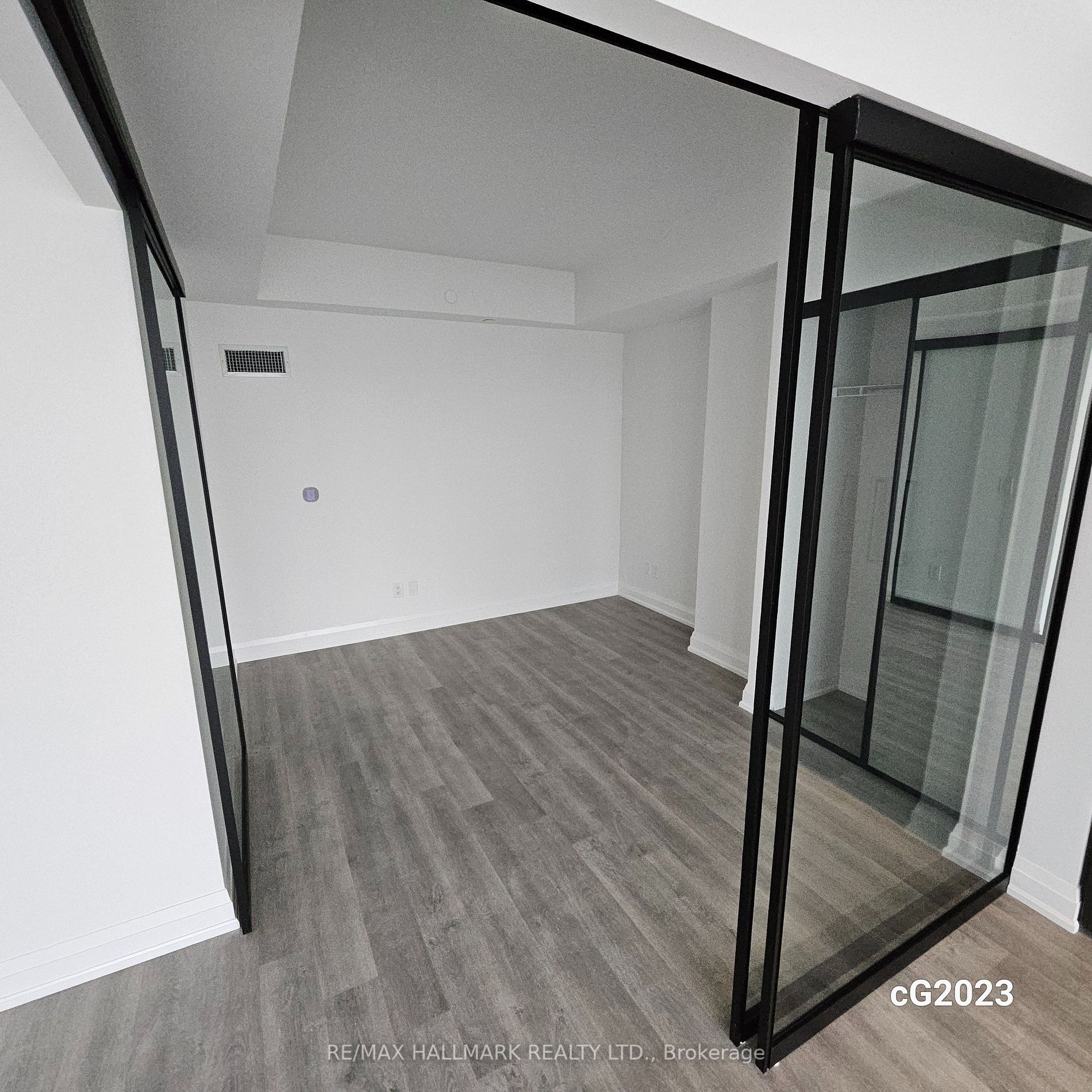 2369 Danforth Avenue, #403