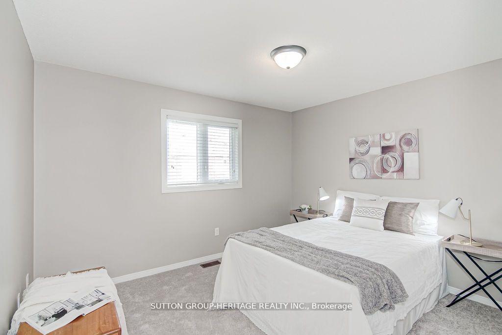 38 Howes St