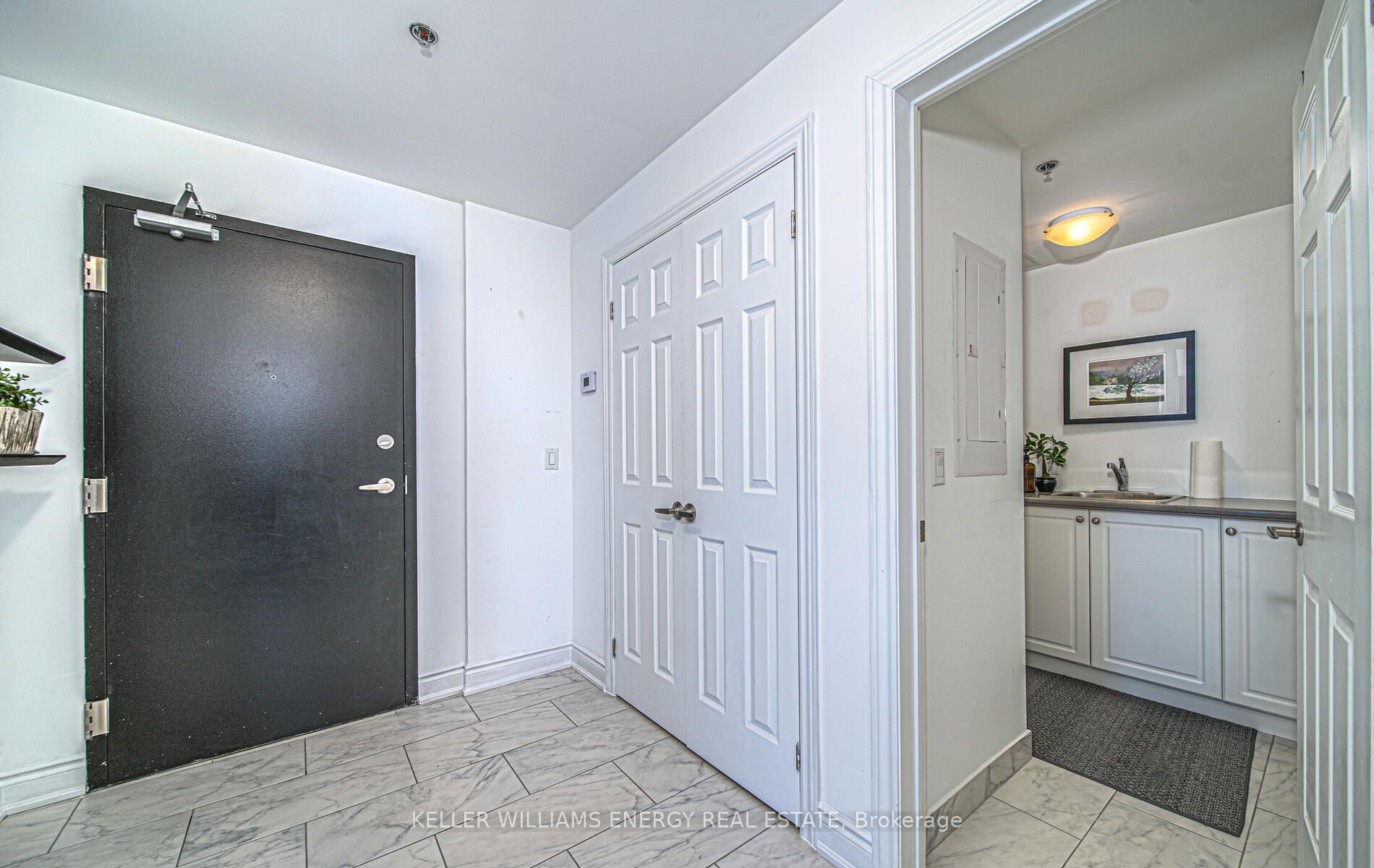 21 Brookhouse Dr, #101