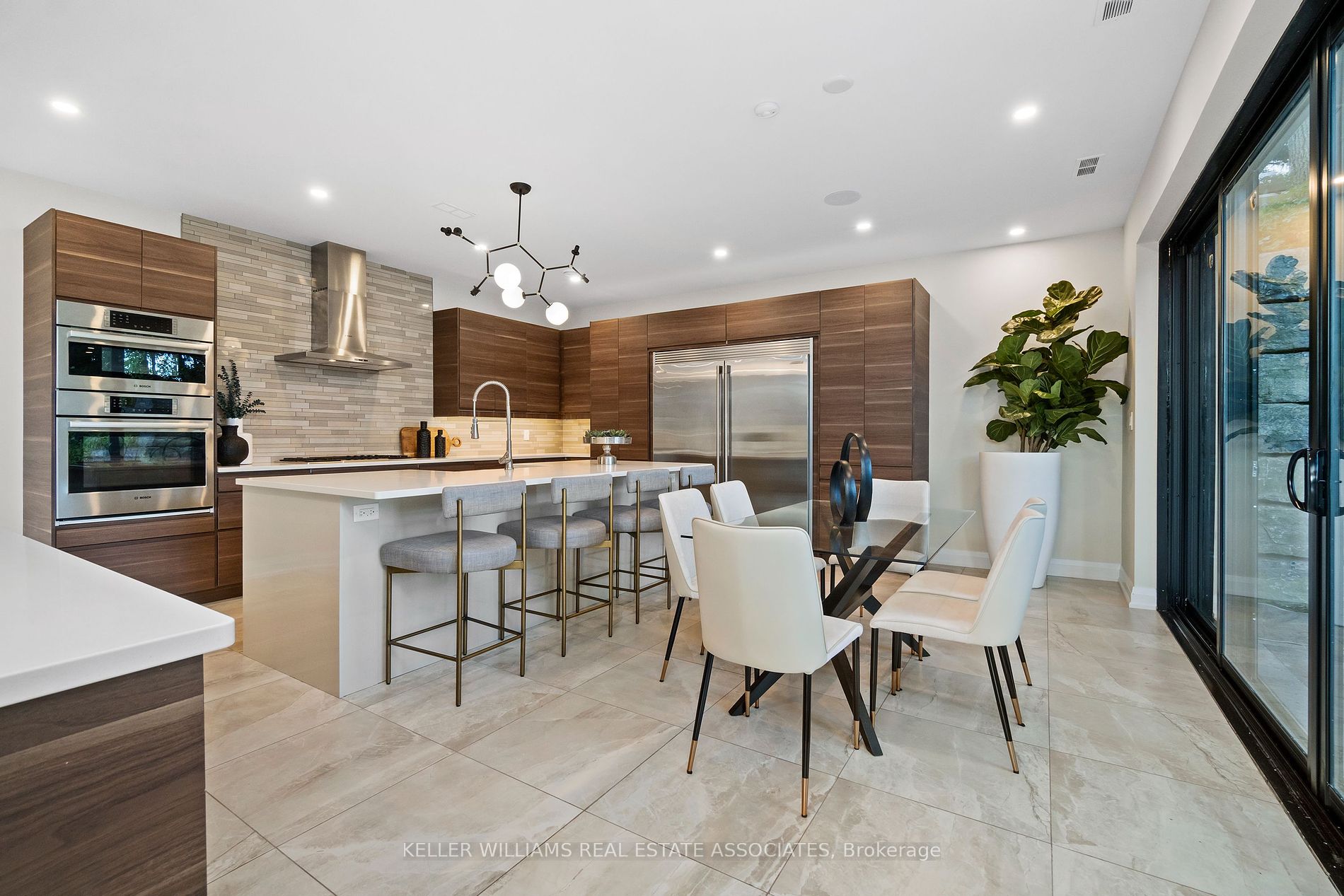 379 Woodgrange Ave
