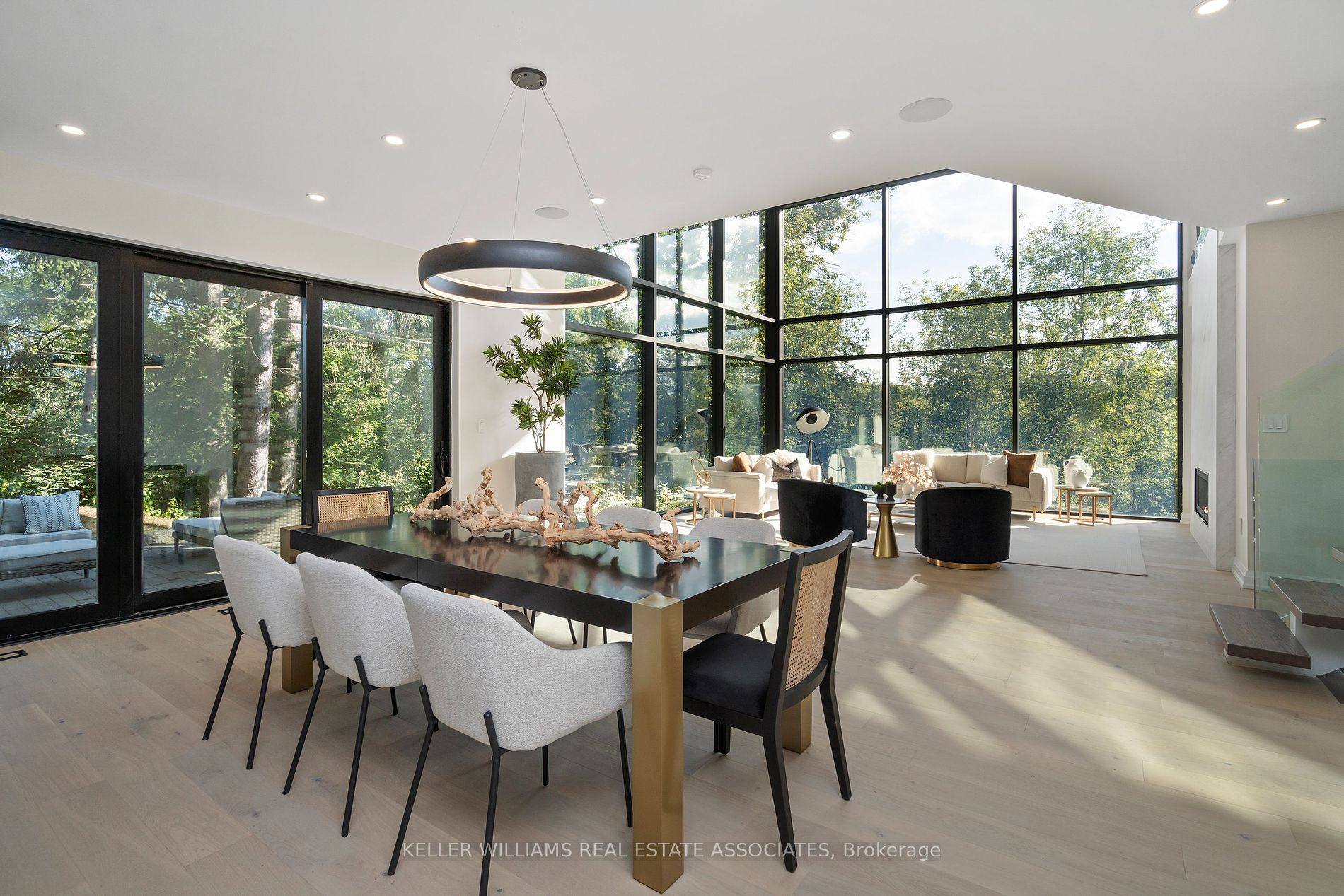 379 Woodgrange Ave