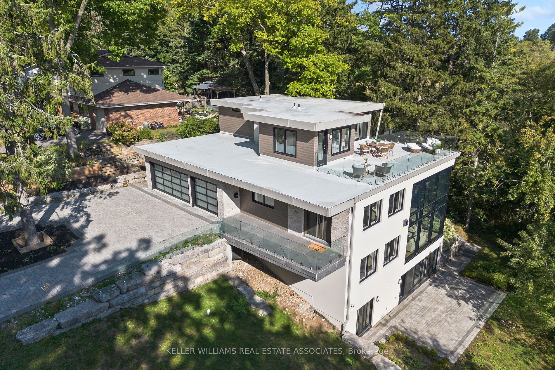 379 Woodgrange Ave