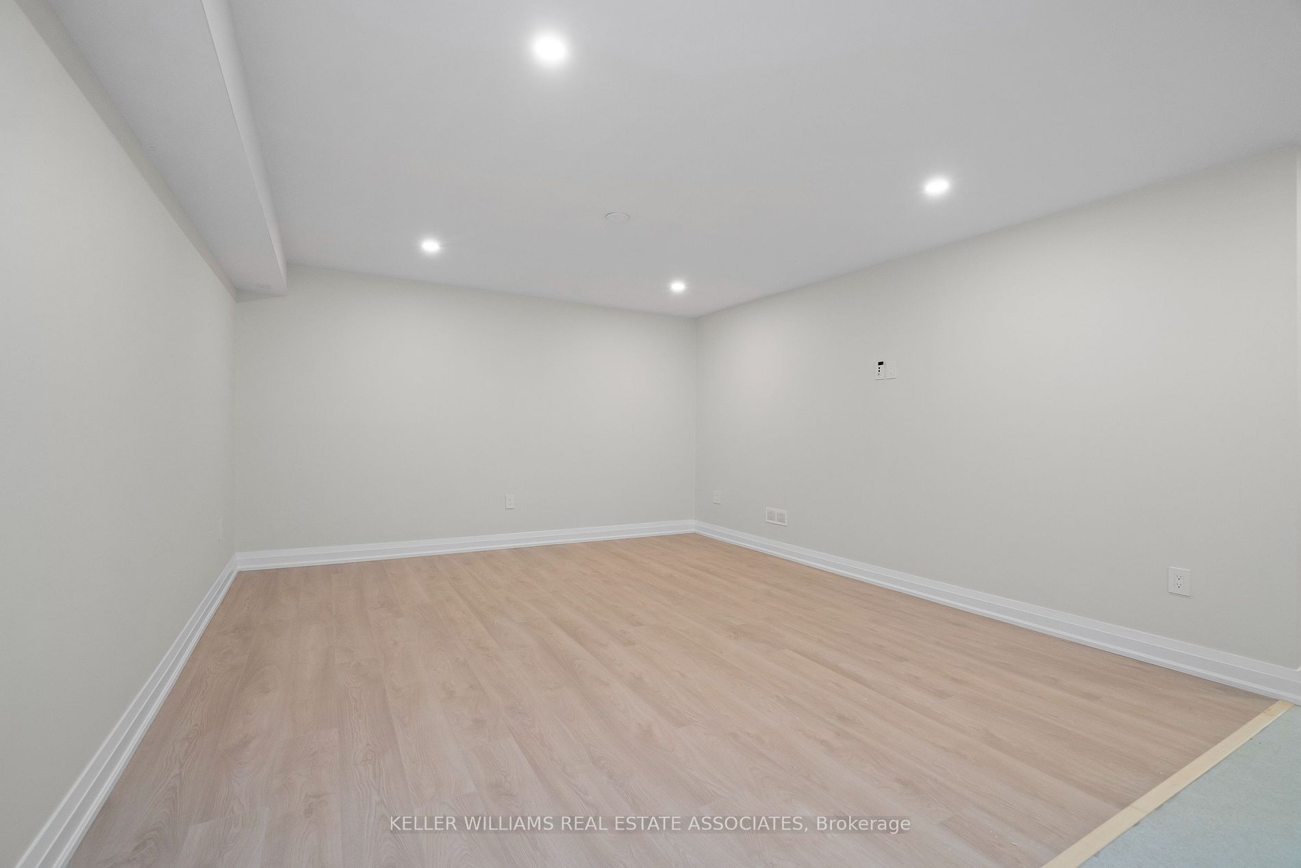 379 Woodgrange Ave