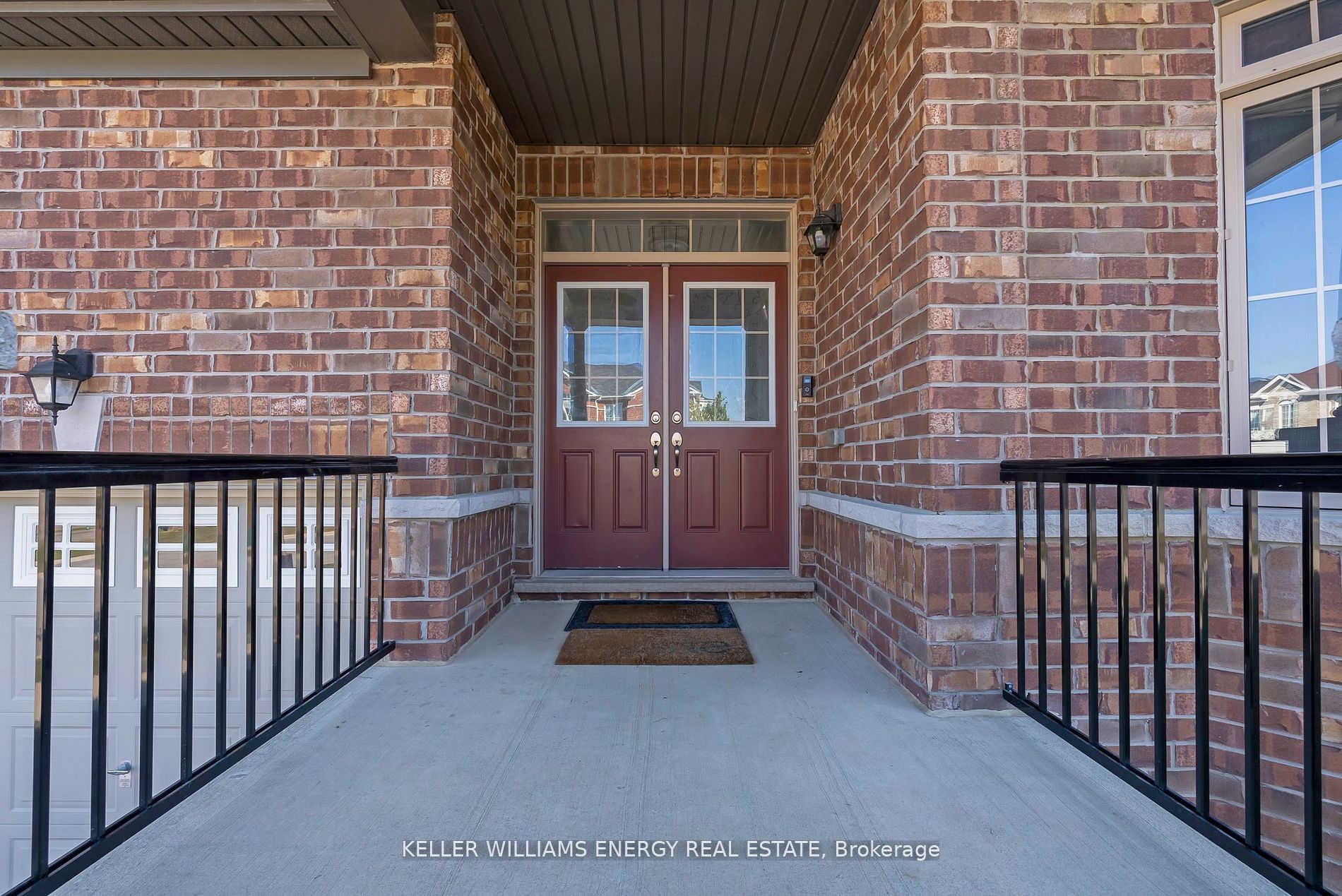 96 Whitehand Dr