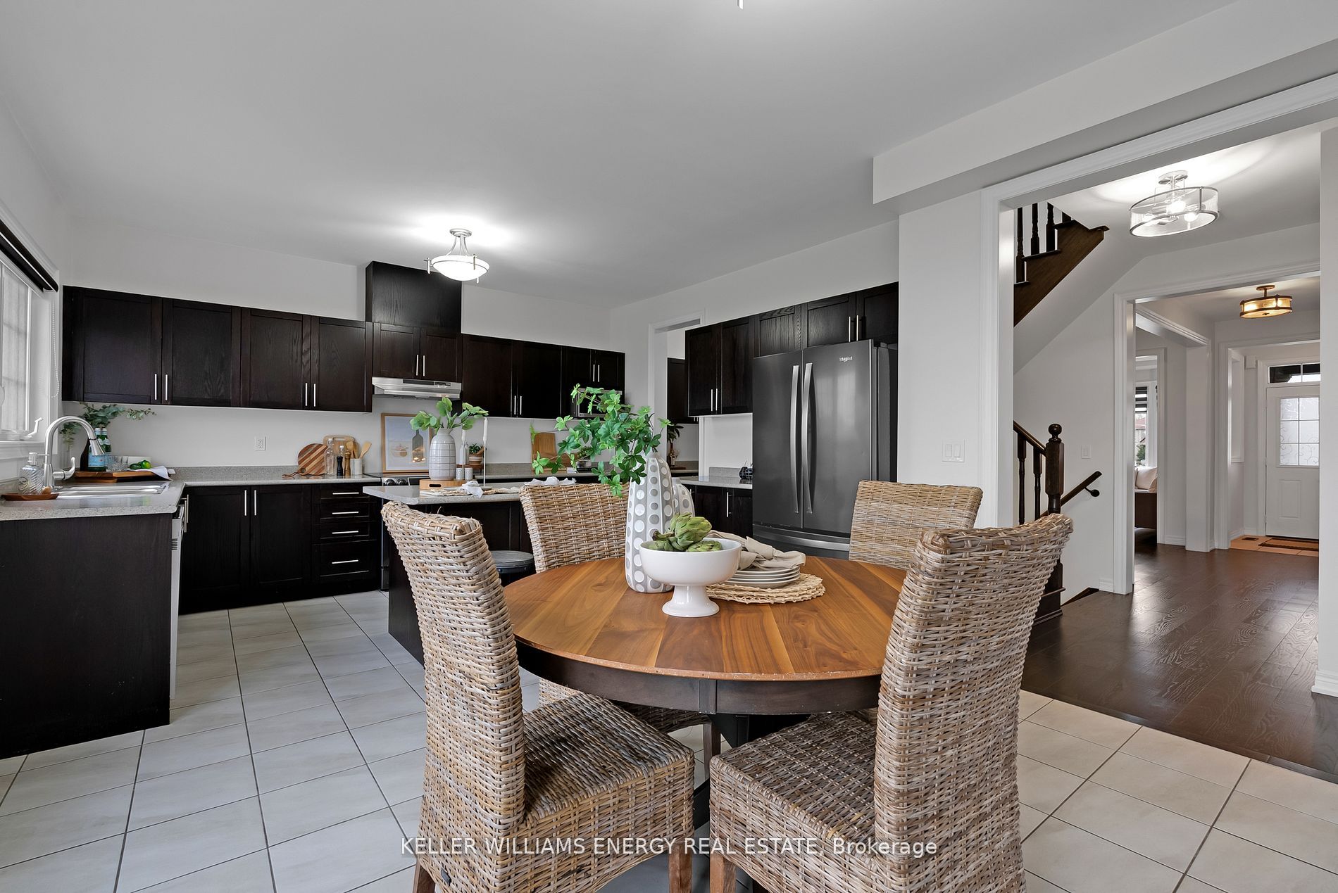 96 Whitehand Dr