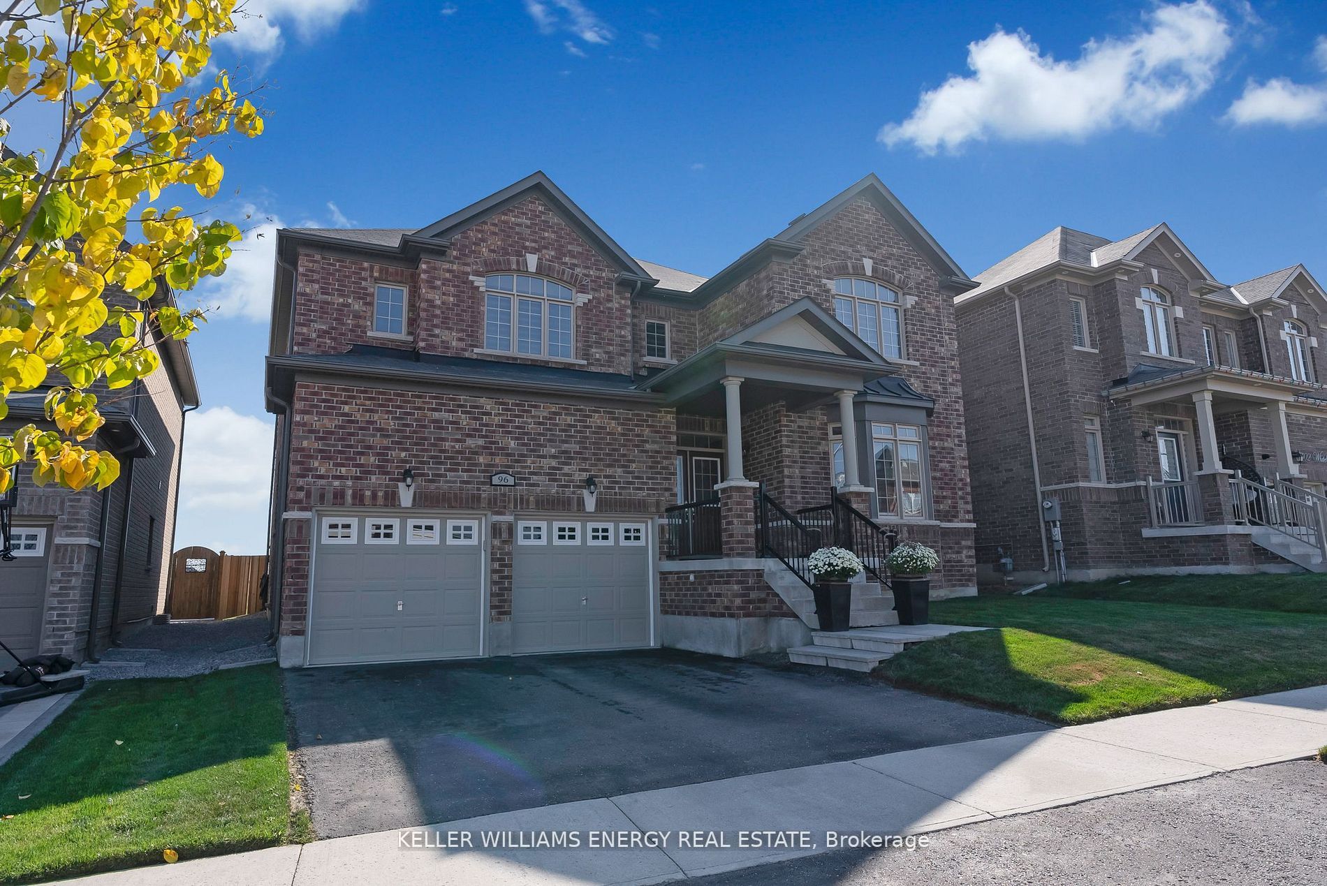 96 Whitehand Dr