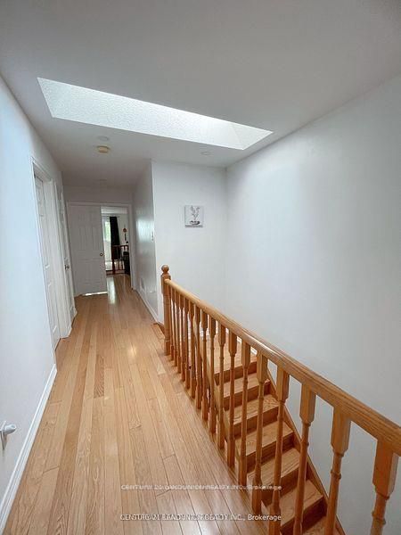 32 Staverton Crt E