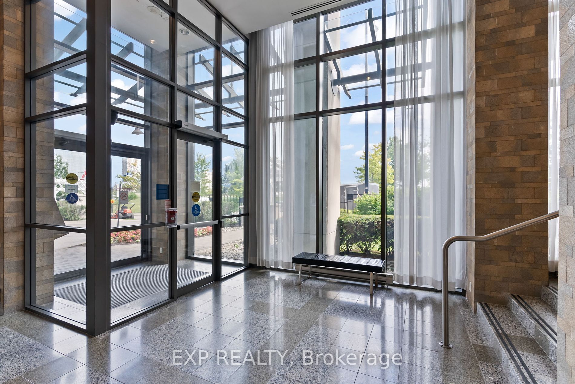 68 Grangeway Ave, #202