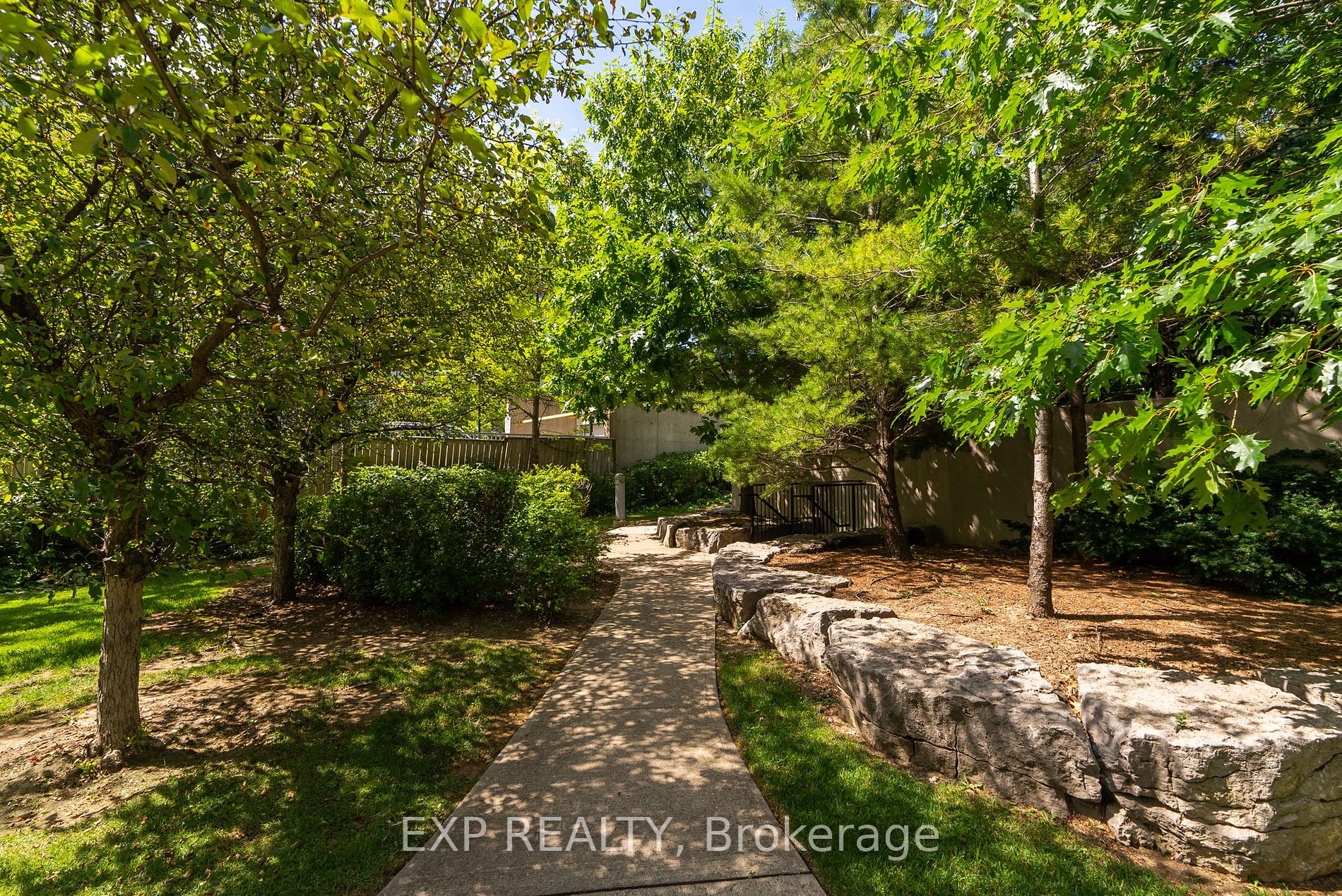 68 Grangeway Ave, #202
