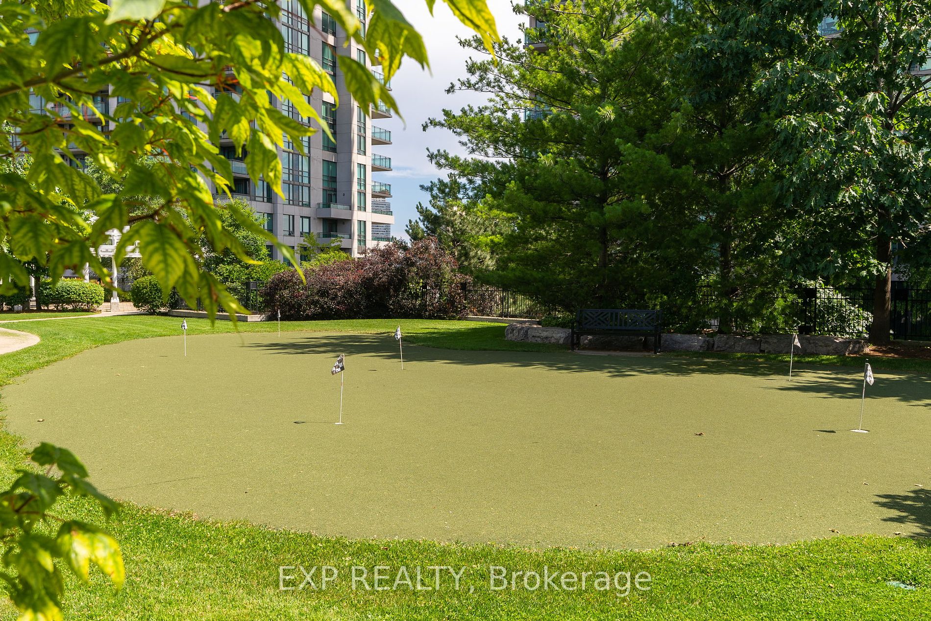 68 Grangeway Ave, #202