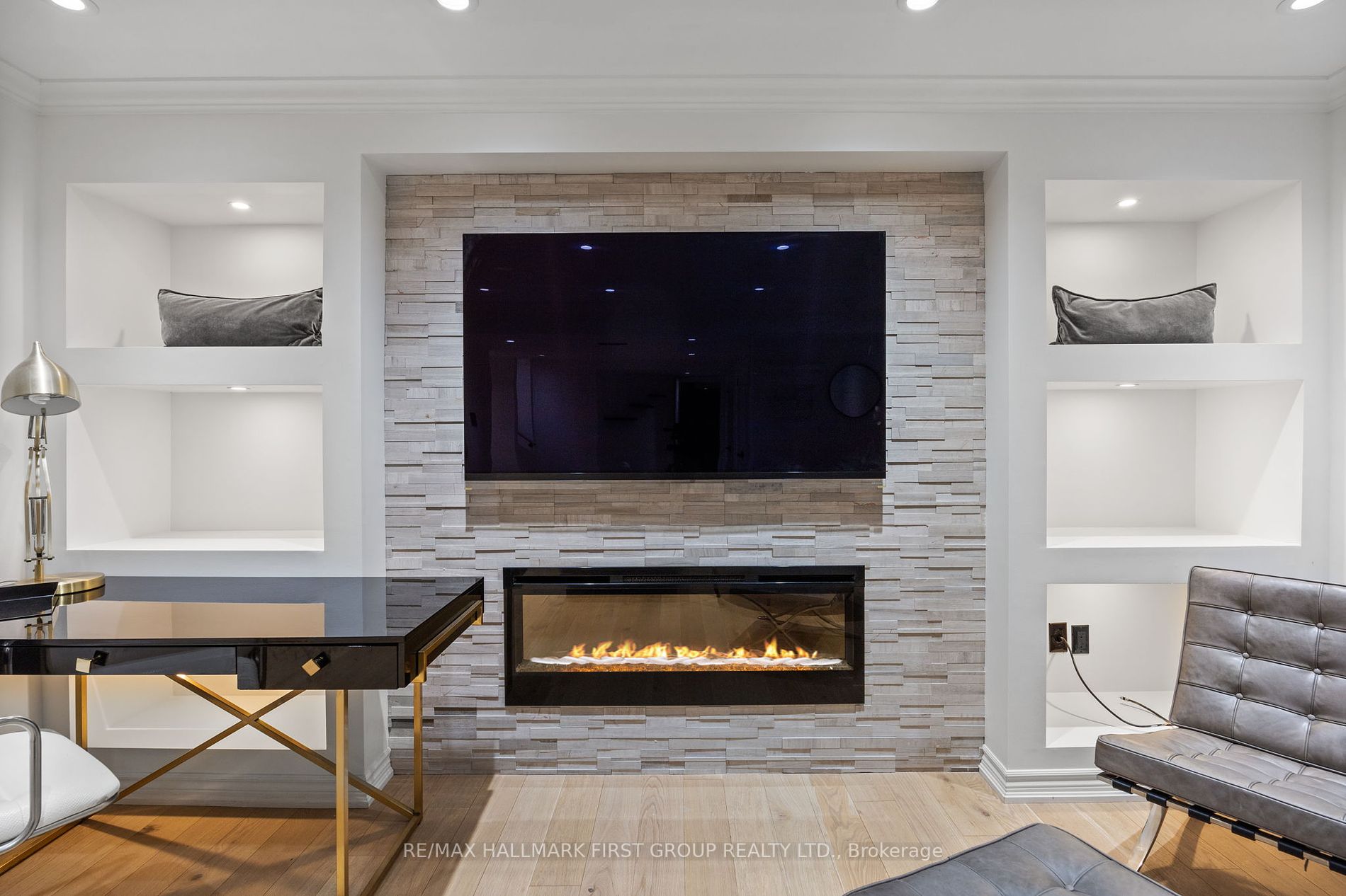 1219 Cactus Crescent