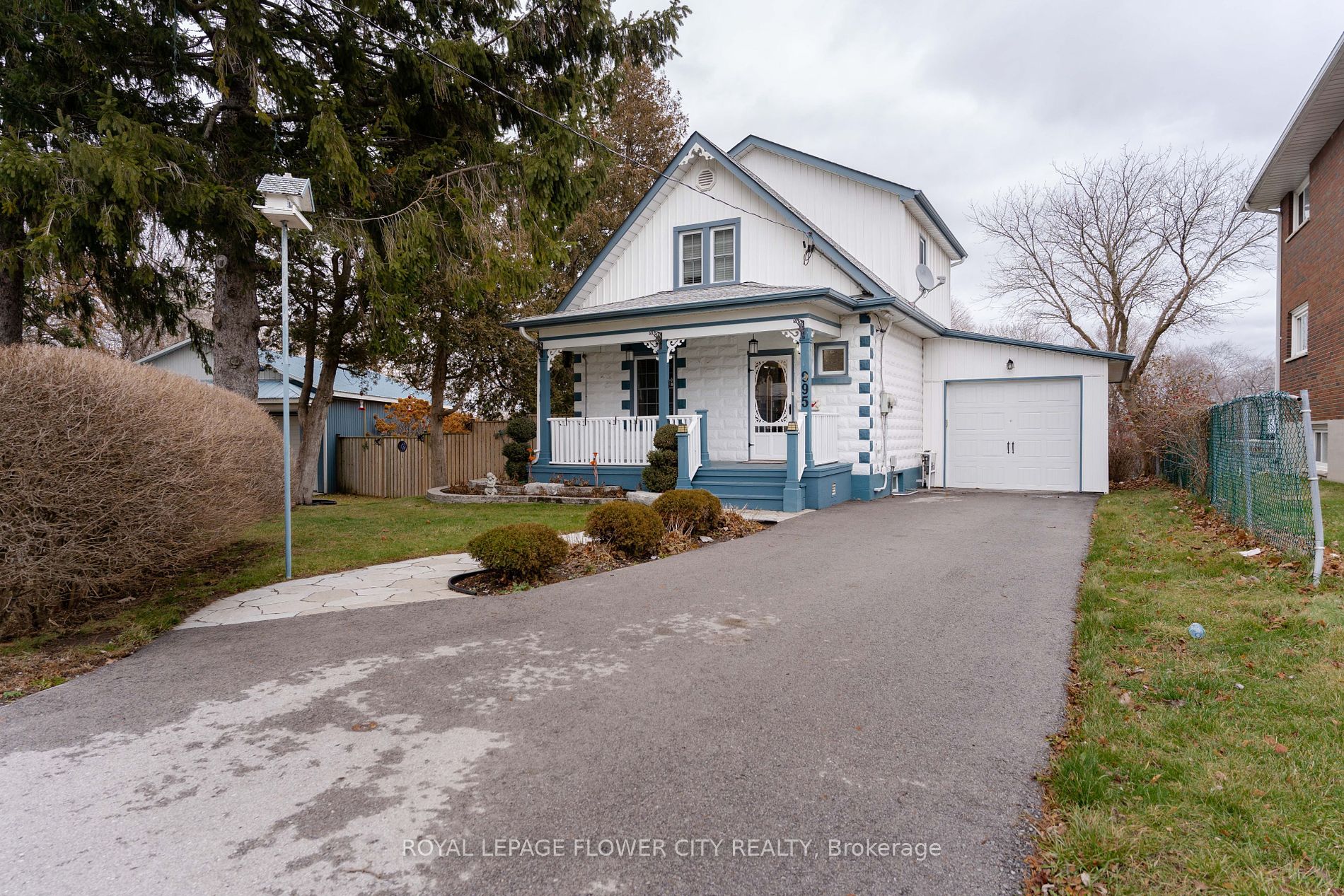 995 Cedar Street