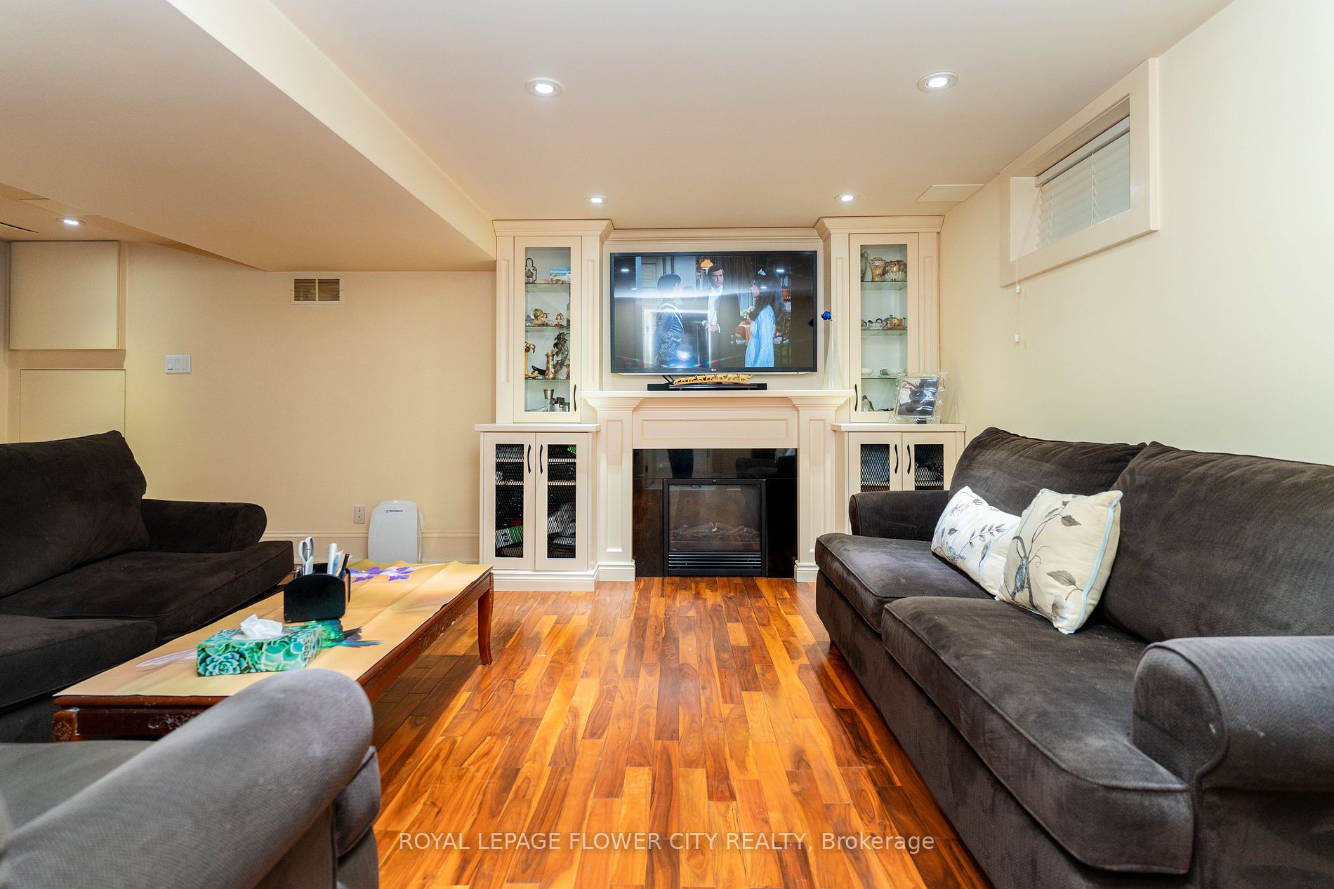 995 Cedar Street