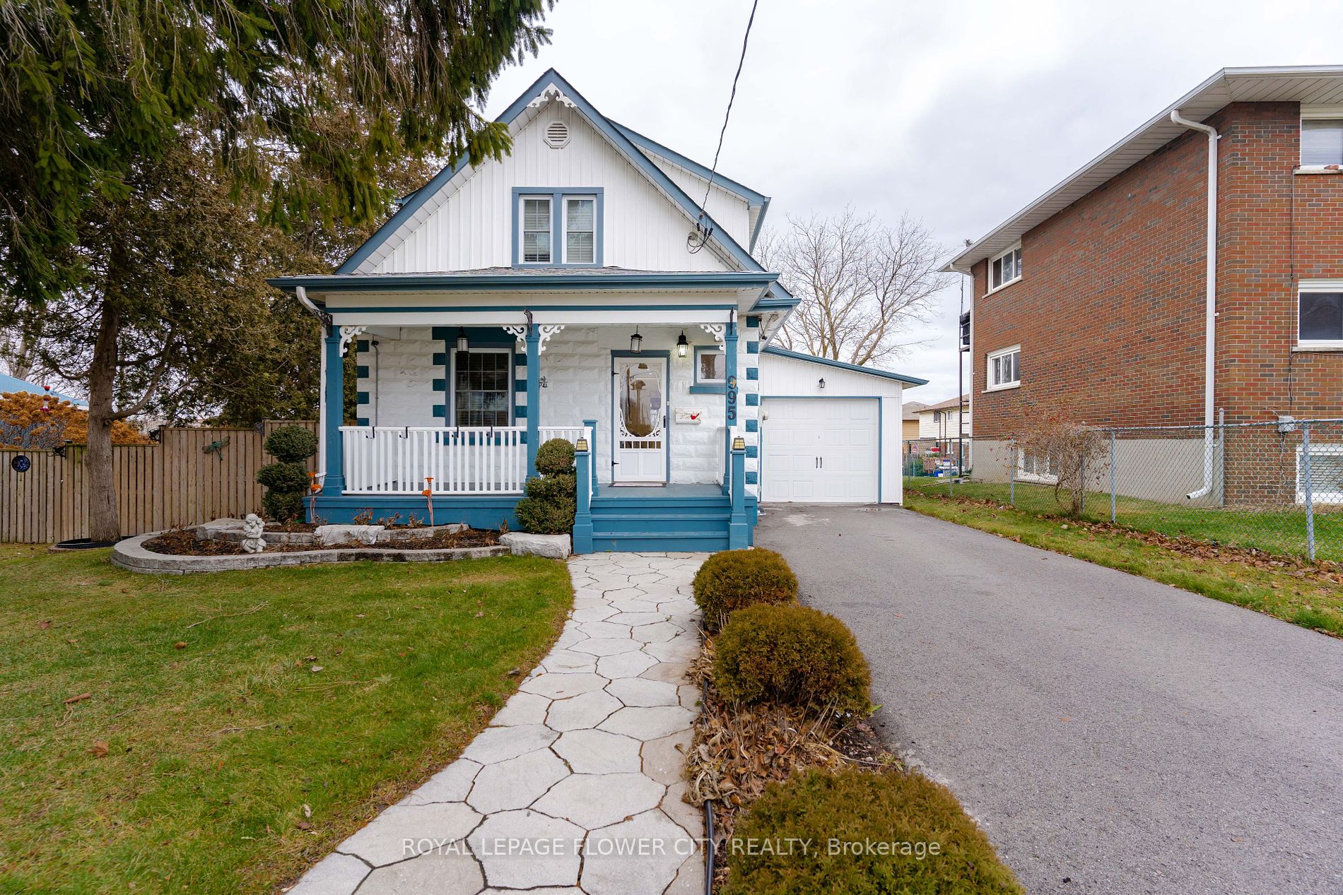 995 Cedar Street
