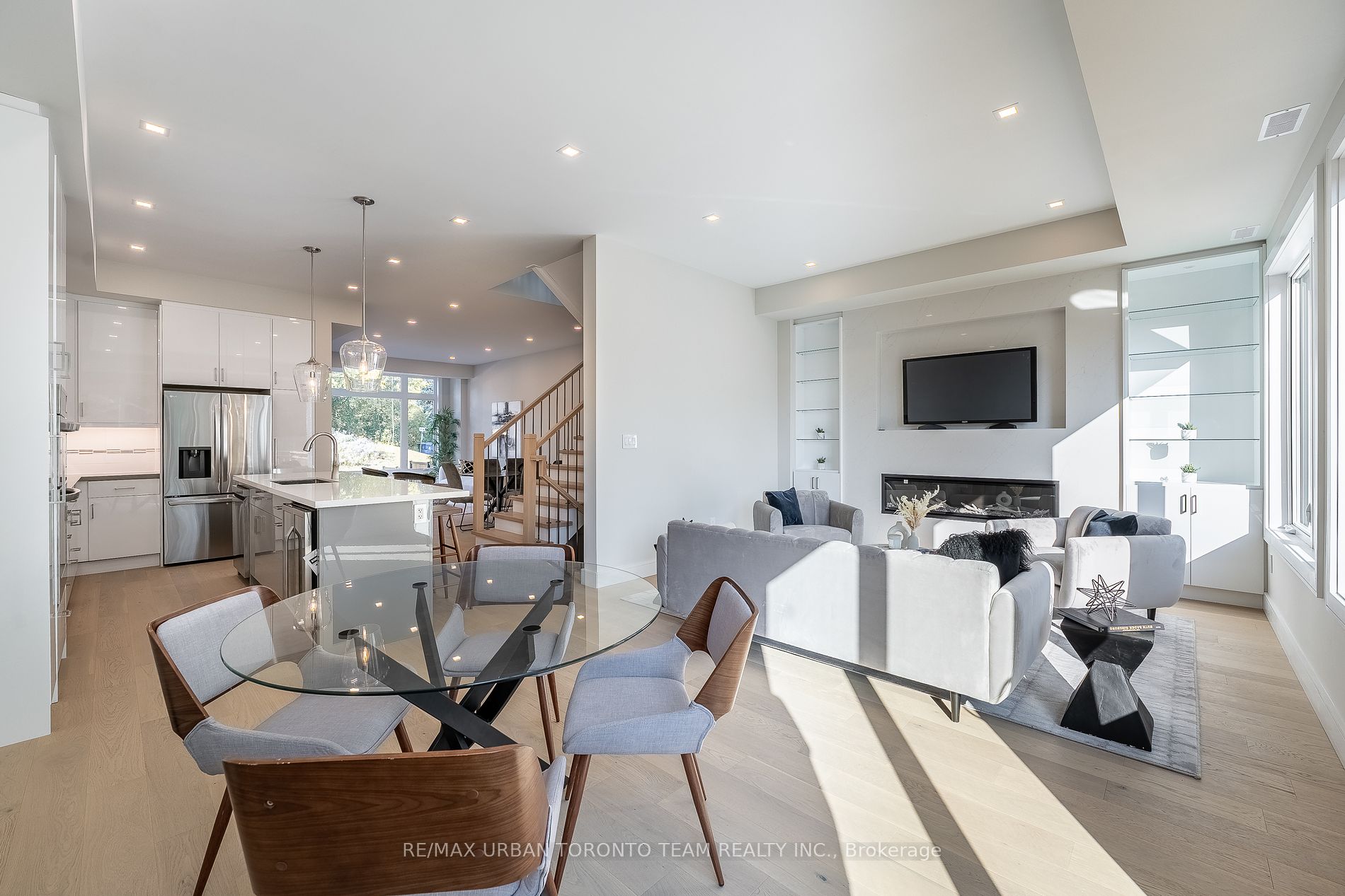 141 Kalmar Ave