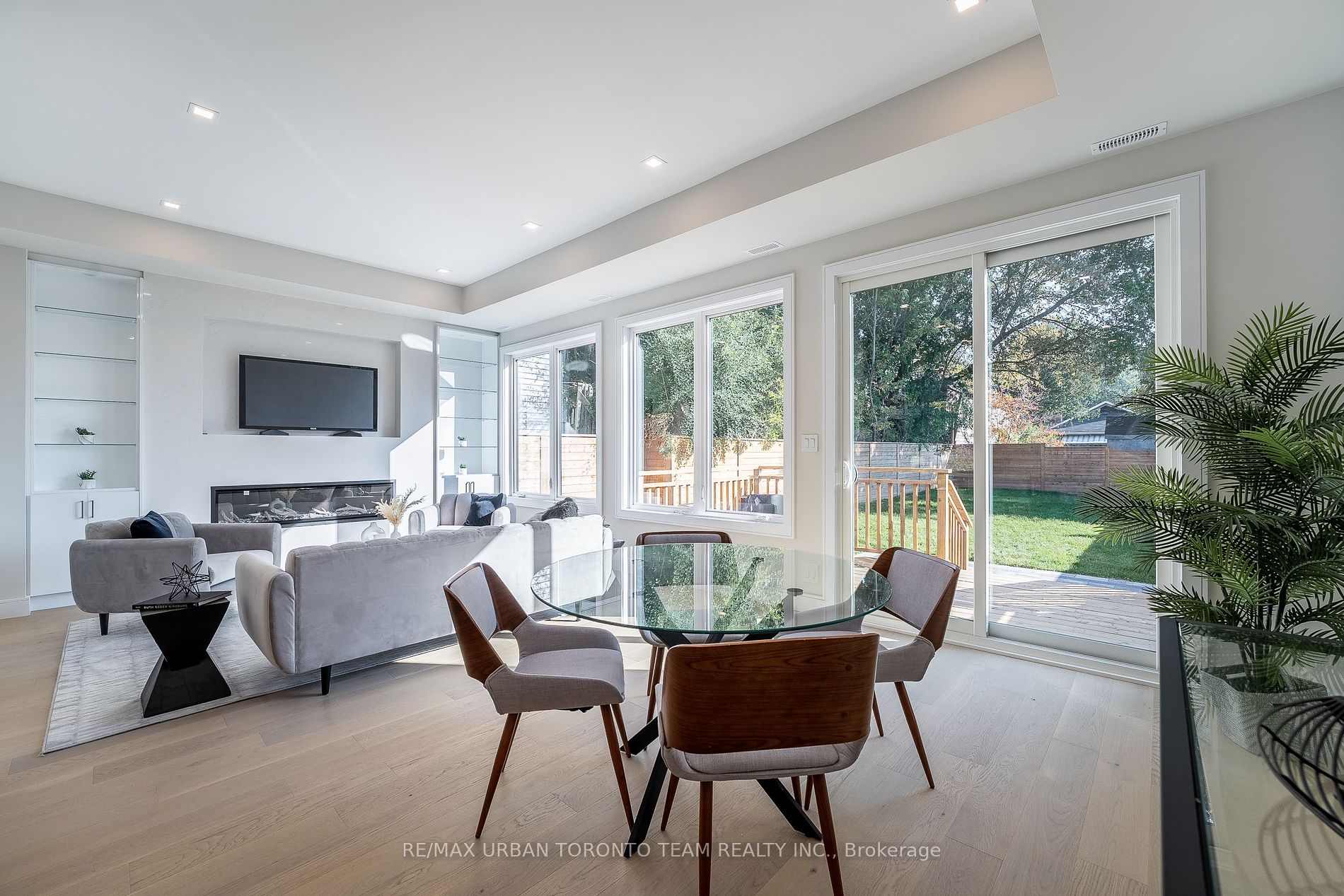 141 Kalmar Ave