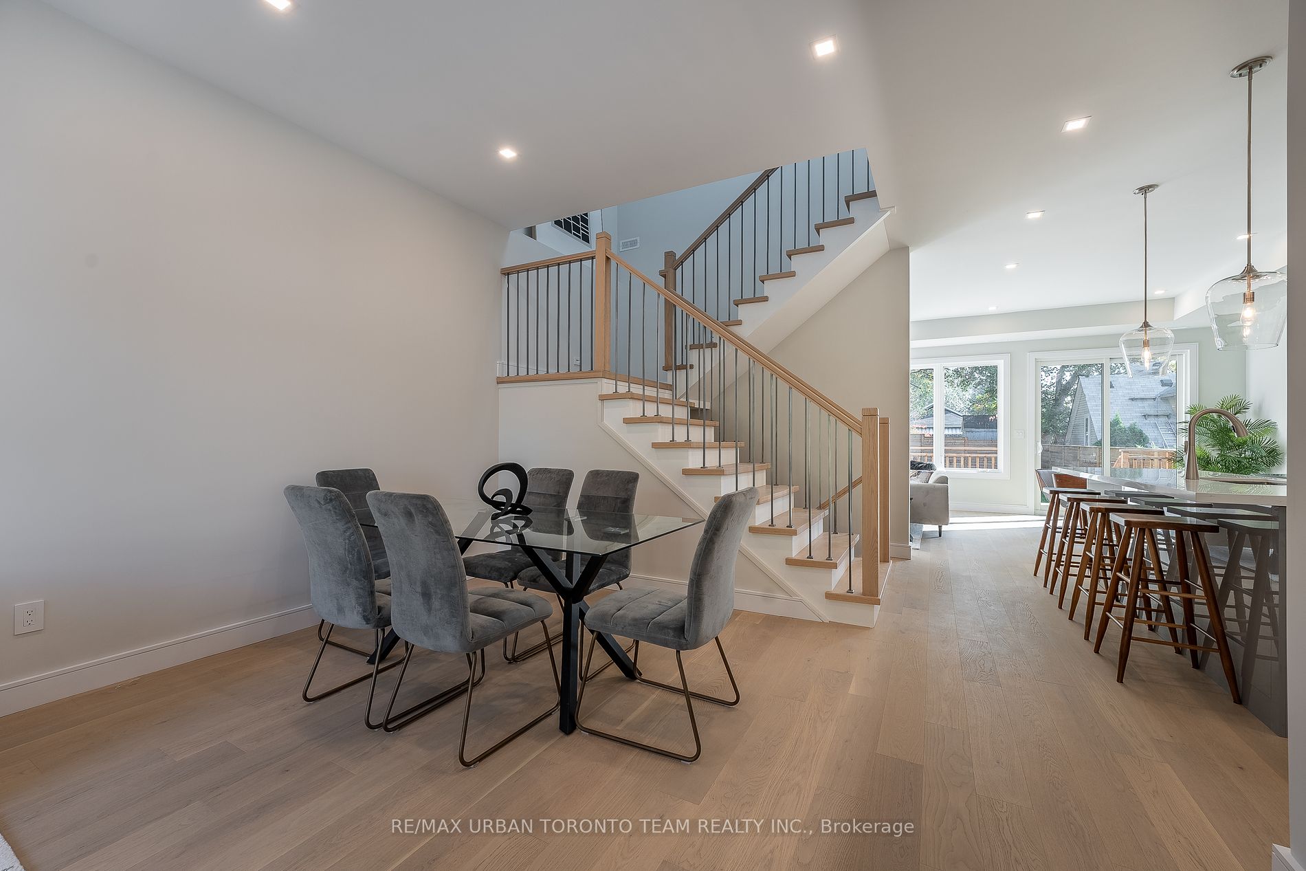 141 Kalmar Ave