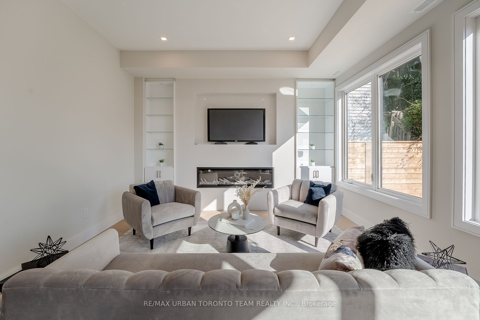 141 Kalmar Ave