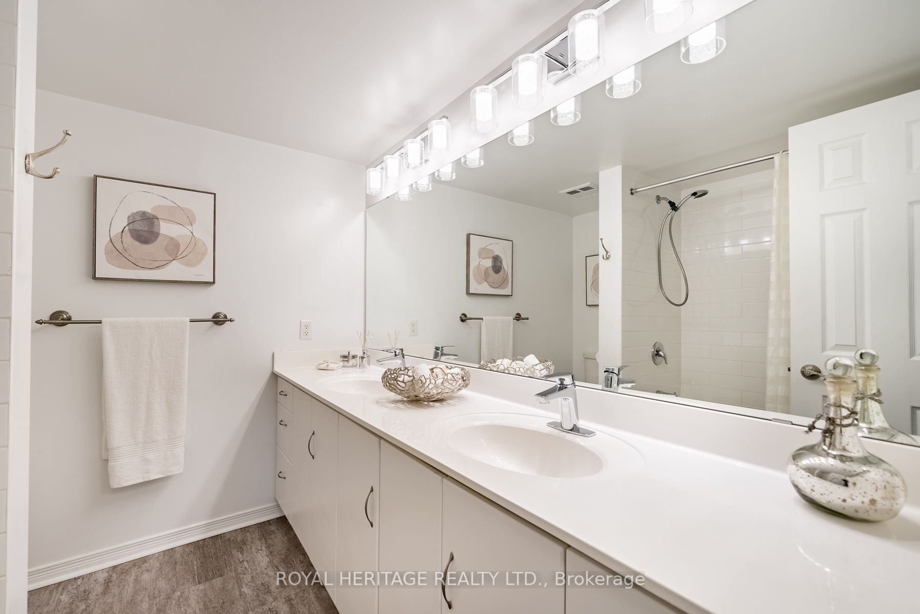 340 Watson Street W, #309