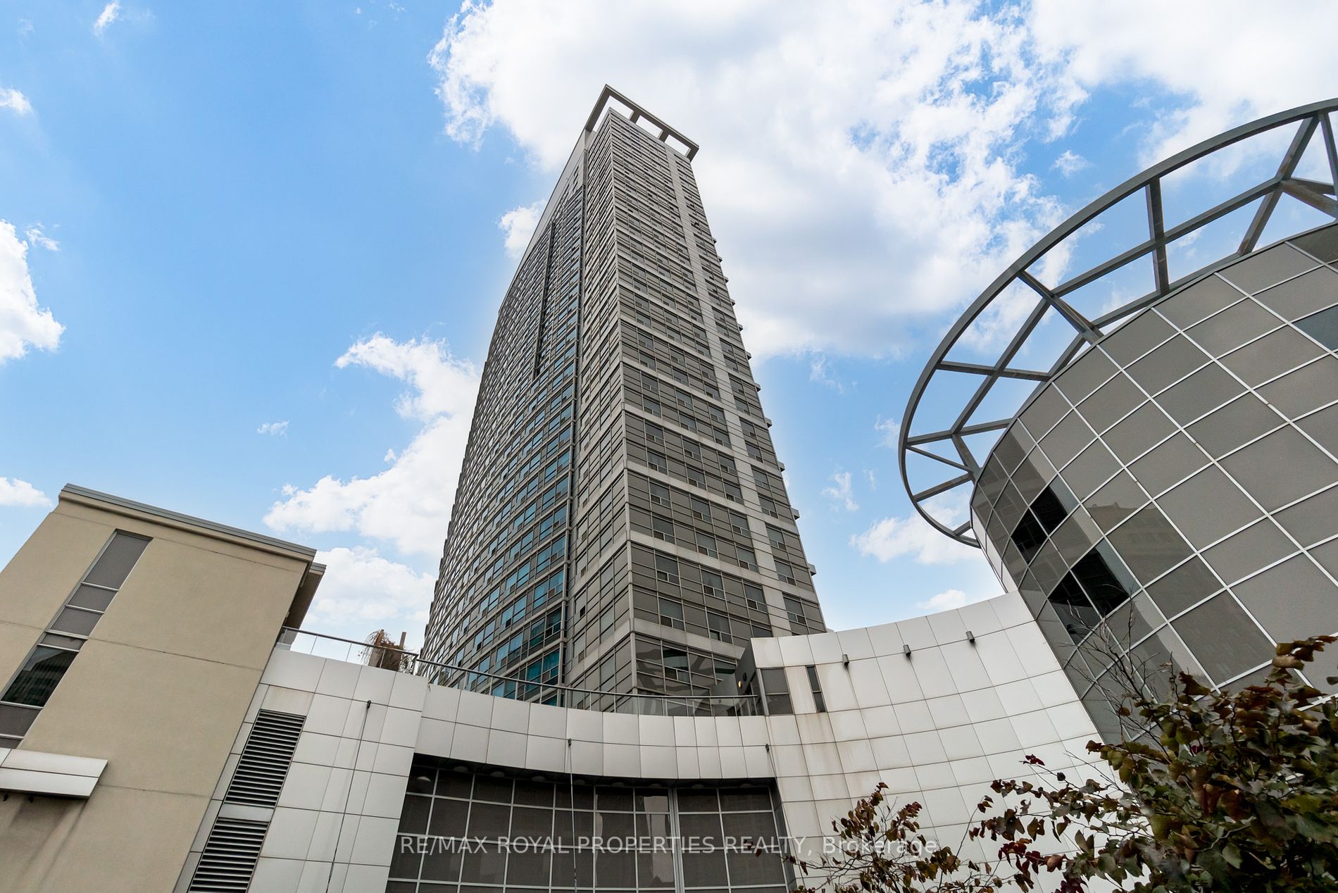 36 Lee Centre Drive, #1502