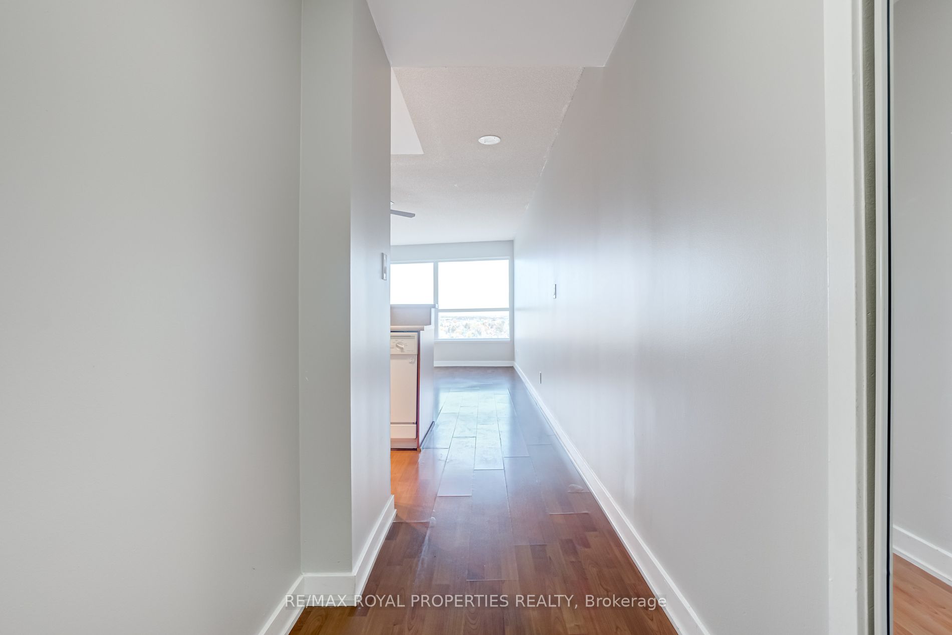 36 Lee Centre Drive, #1502