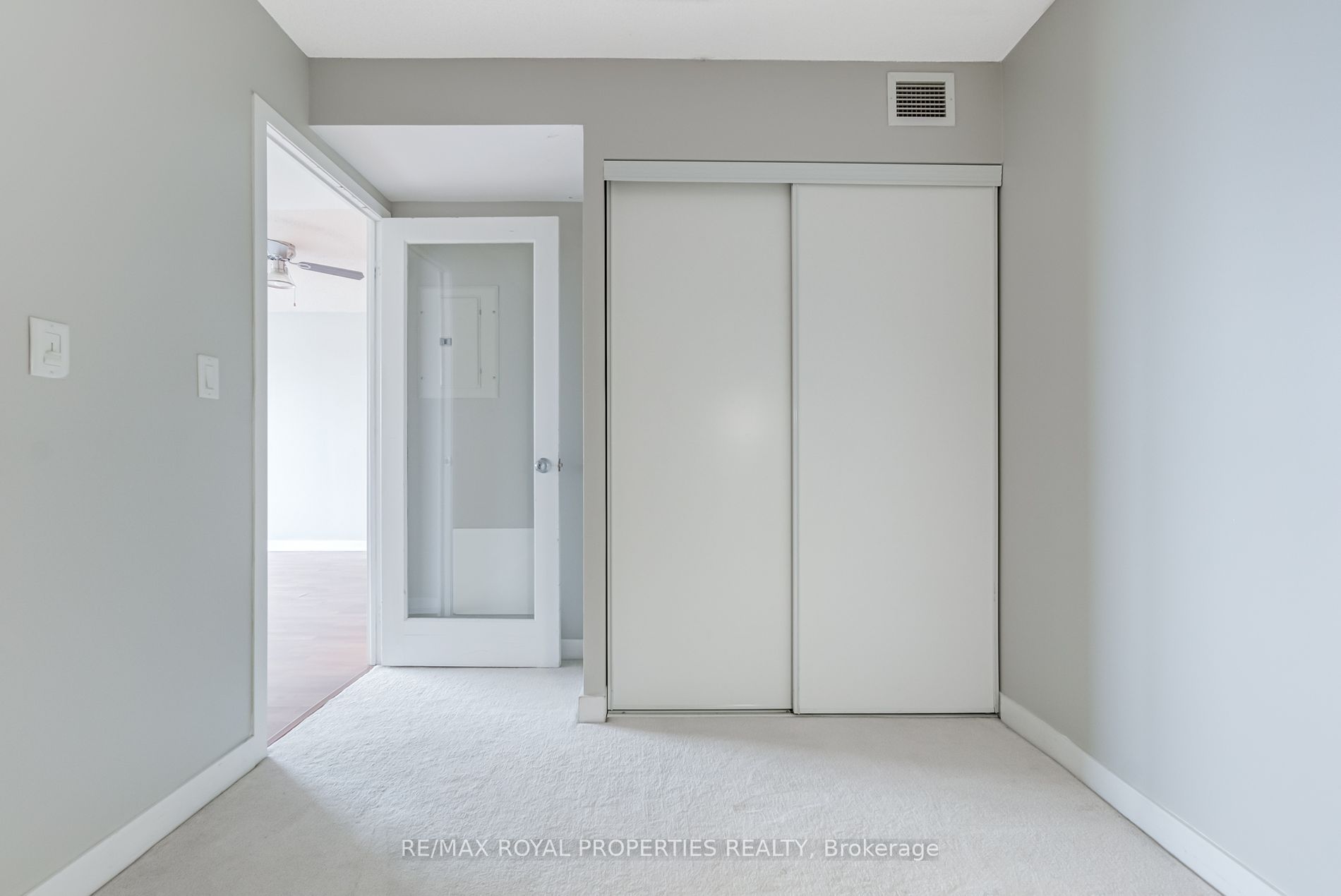 36 Lee Centre Drive, #1502