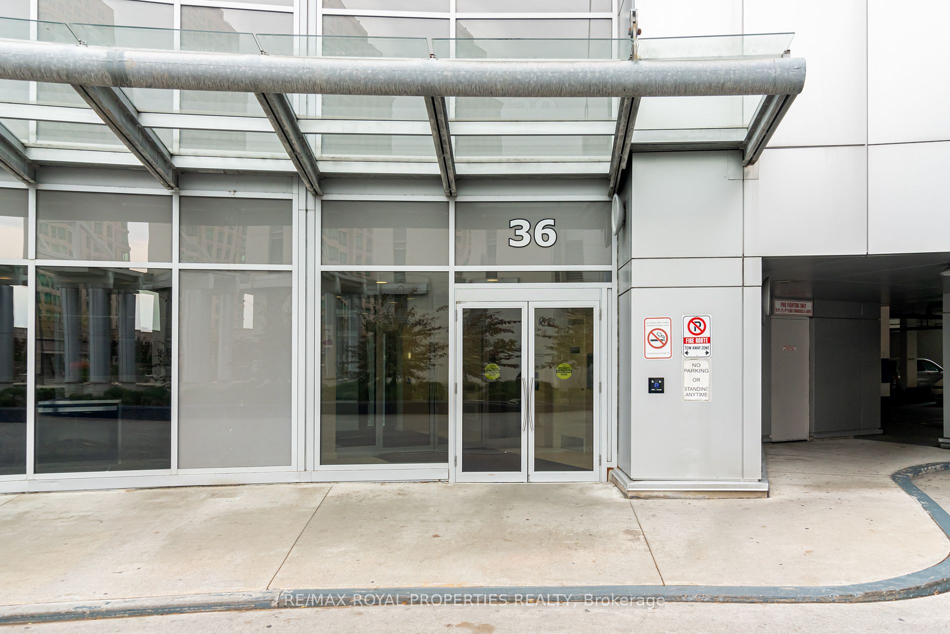 36 Lee Centre Drive, #1502