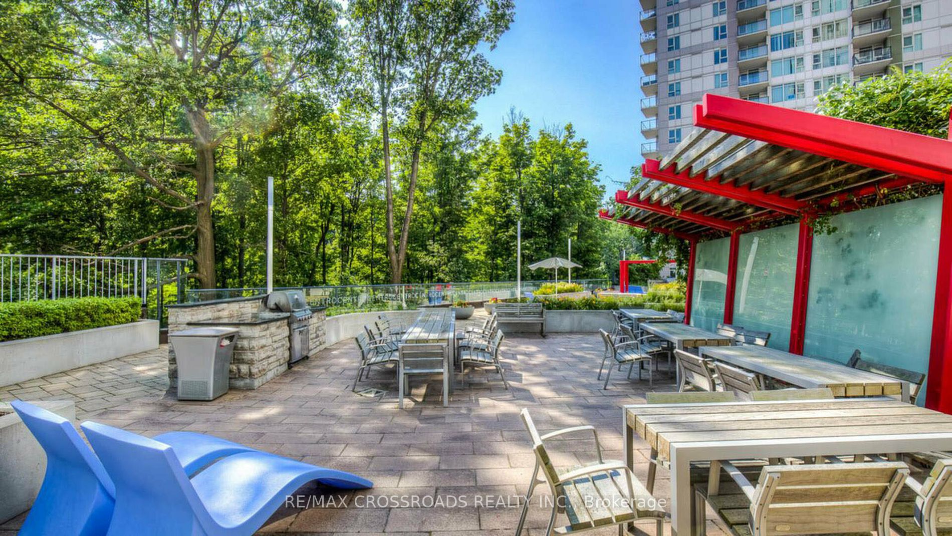 190 Borough Dr, #809