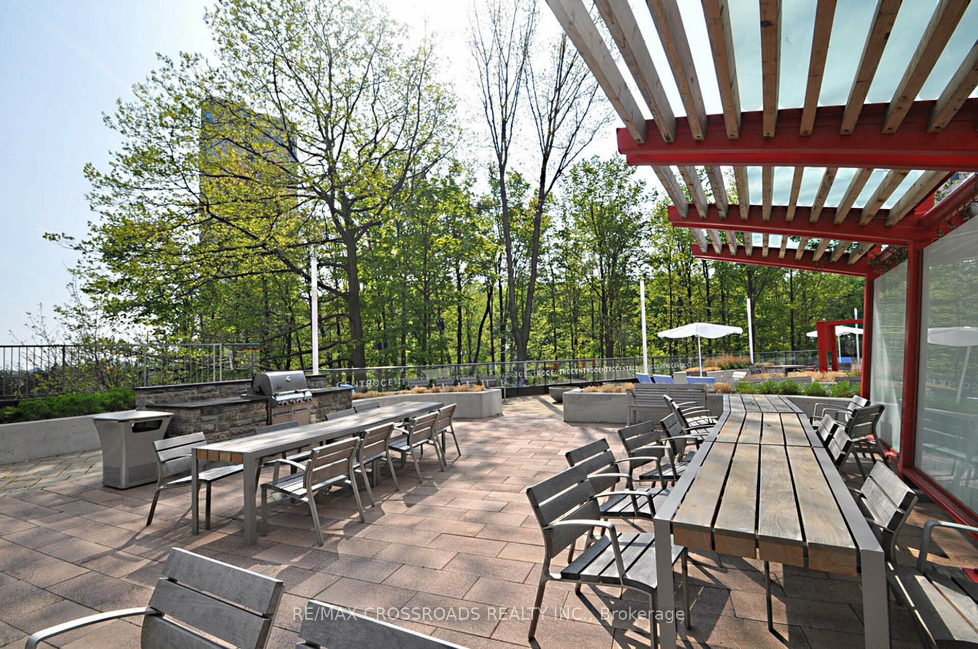 190 Borough Dr, #809