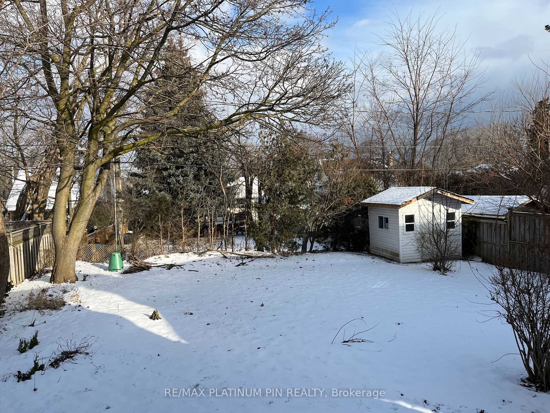23 Heatherwood Rd